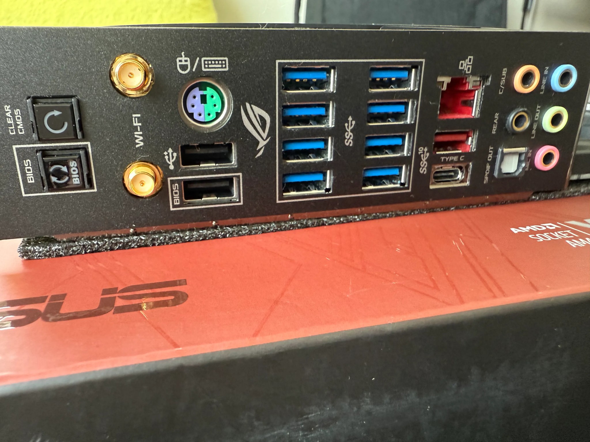 Asus ROG Crosshair VII AMD X470 ATX Gaming WiFi Motherboard