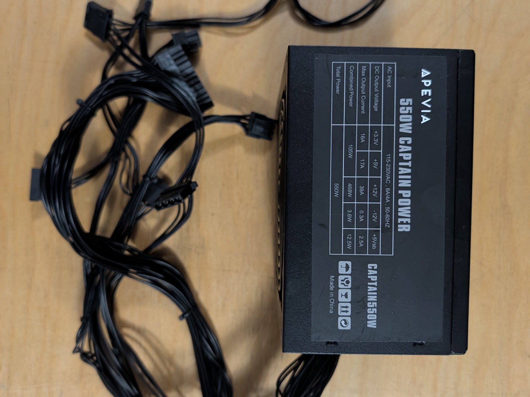 Apevia 550w black PSU