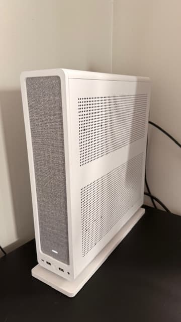 Small Form Factor Gaming PC! AMD Ryzen 7 7700X and AMD Radeon RX 6750 XT with 32 GB of DDR5 RAM!
