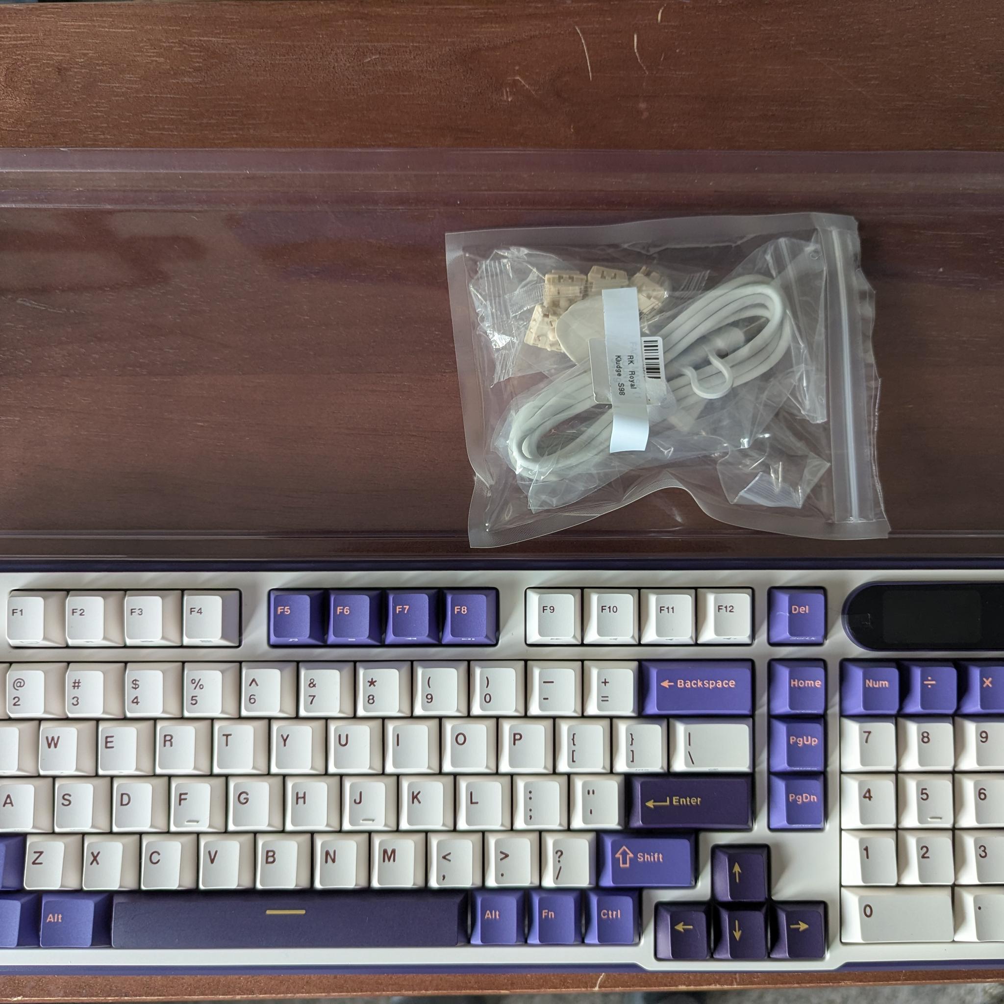 RK ROYAL KLUDGE S98 w/Smart Display & Knob, 96% Wireless Mechanical Keyboard