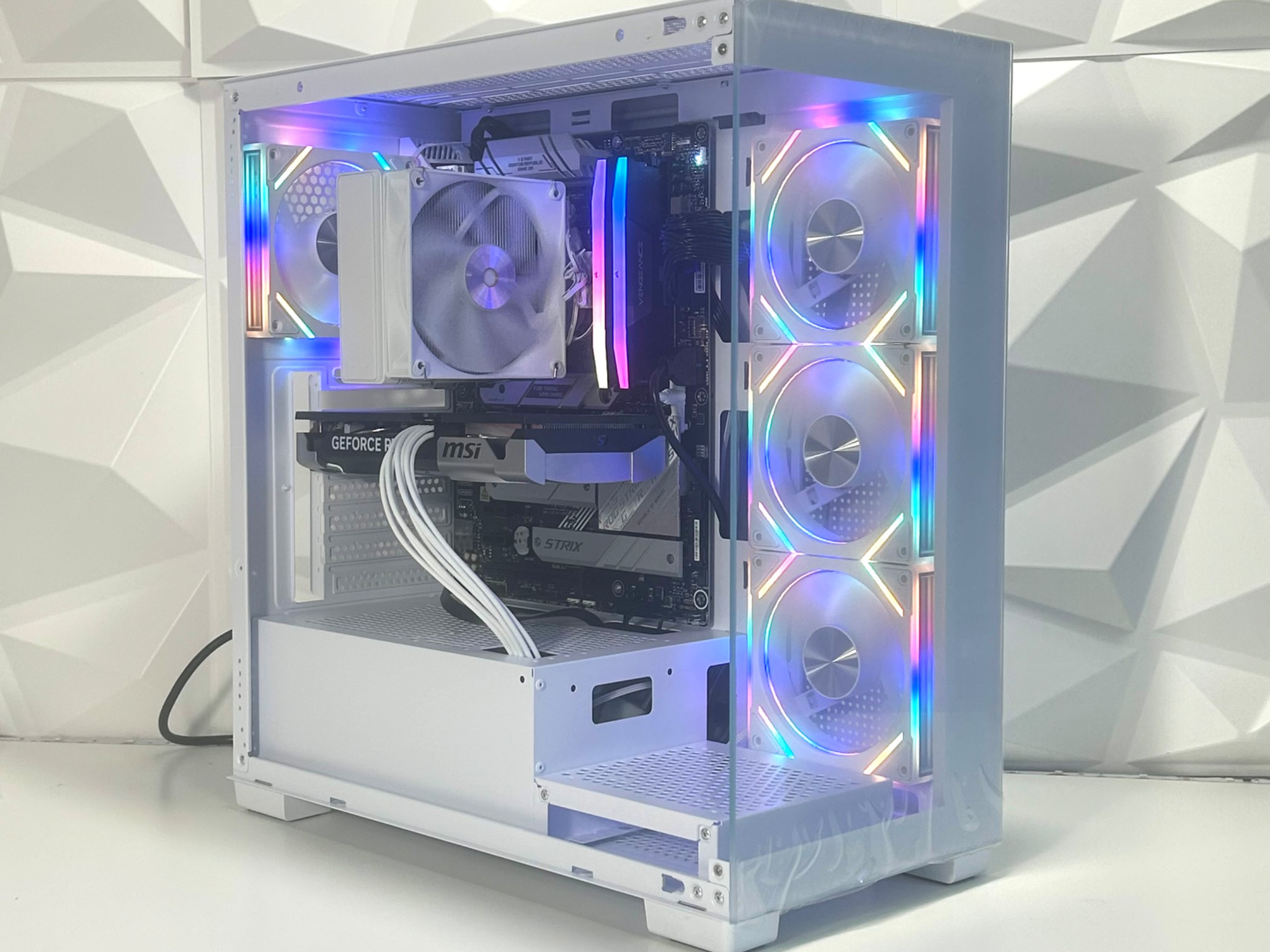 🔥AZURE V2🔥 Gaming PC Ryzen 7 7700 | RTX 5060 Ti | 32GB DDR5