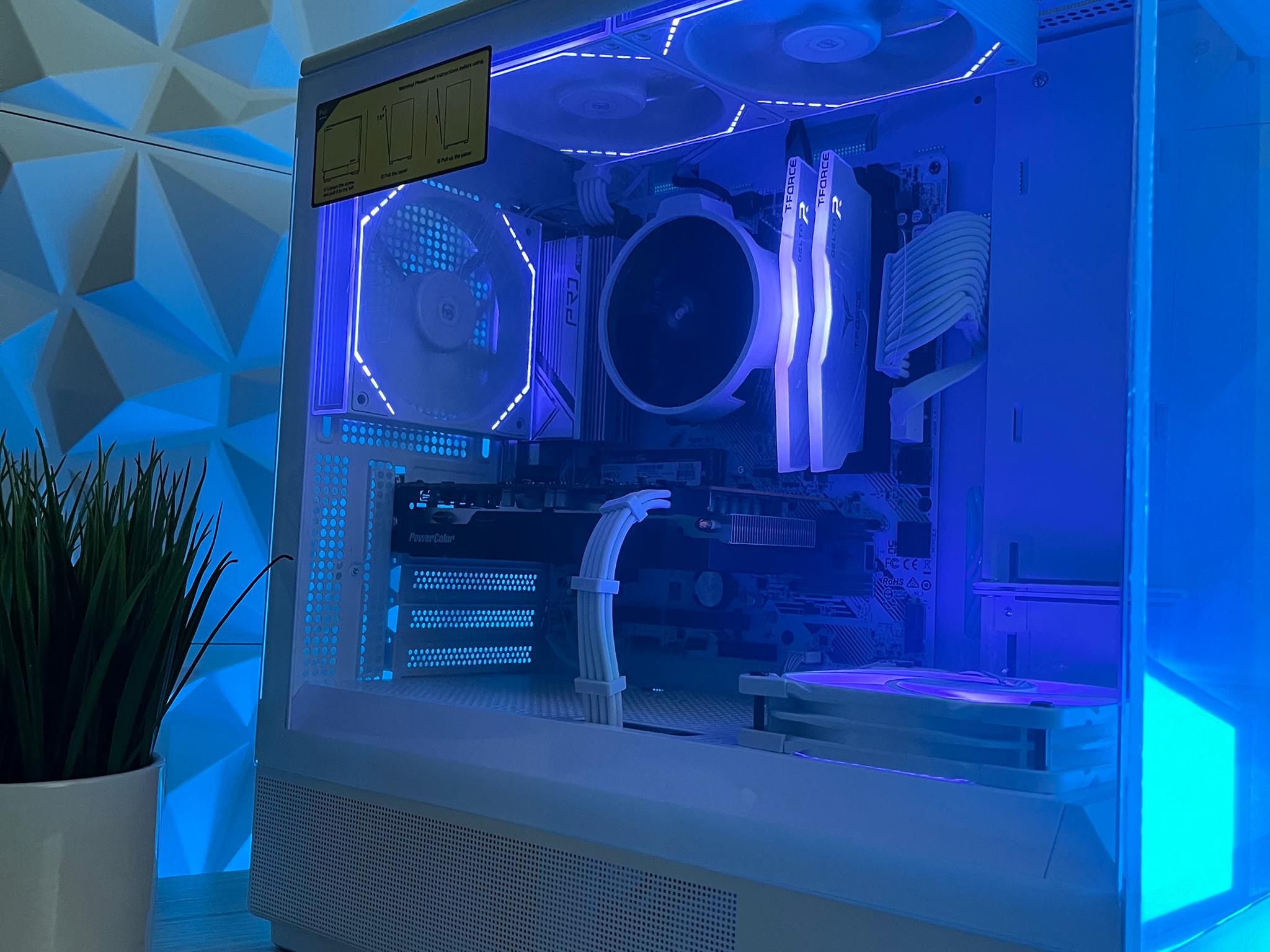 CUSTOM WHITE PC | RYZEN 5 5500 | RX 6600XT | RAM DDR4 16GB | WIN 11 PRO | PURE PERFORMANCE
