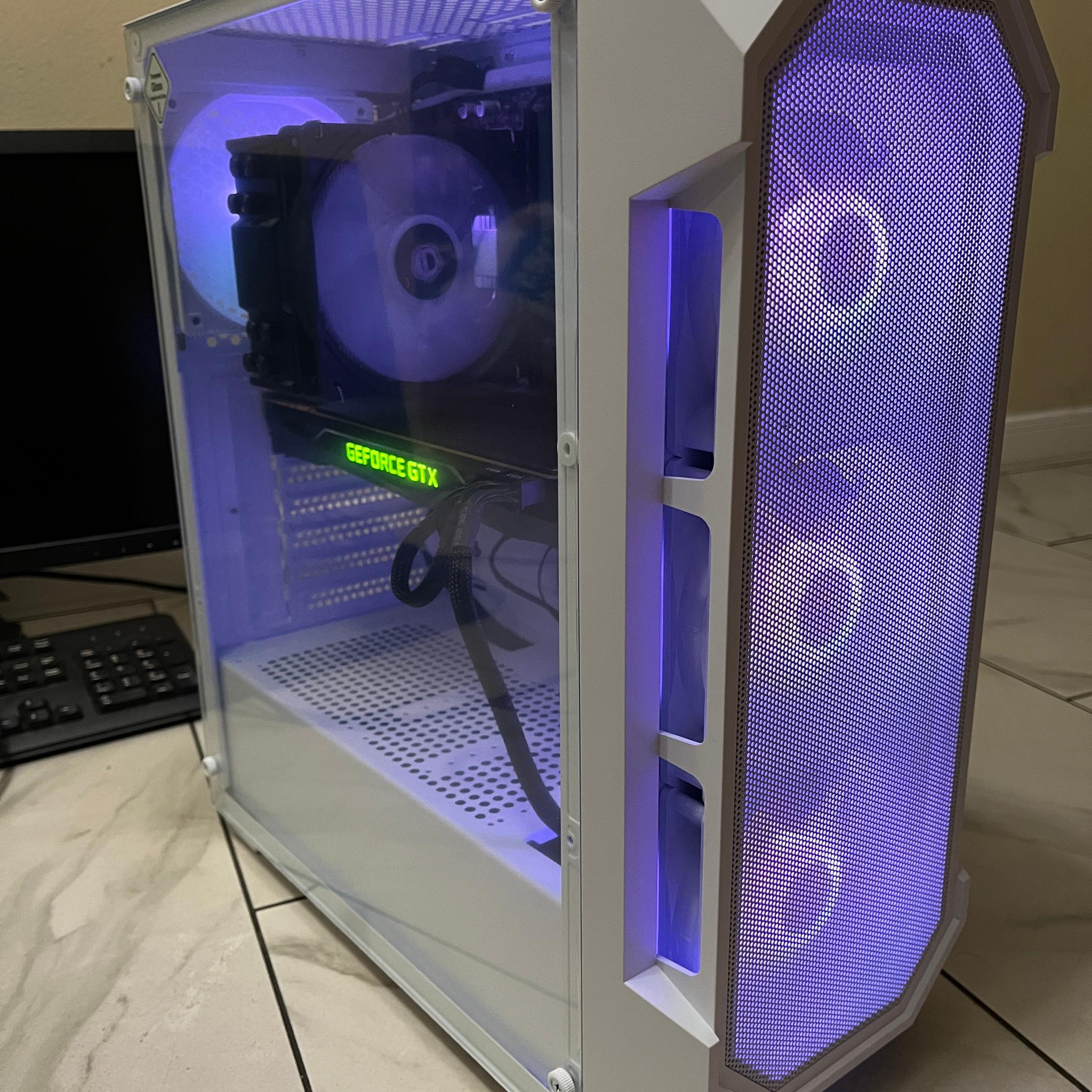 🟠🔥NVIDIA TITAN X Pascal, Intel i7-7700k, 12GB RAM, 500 GB SSD, High Performance RGB Gaming PC 🖥️🟢