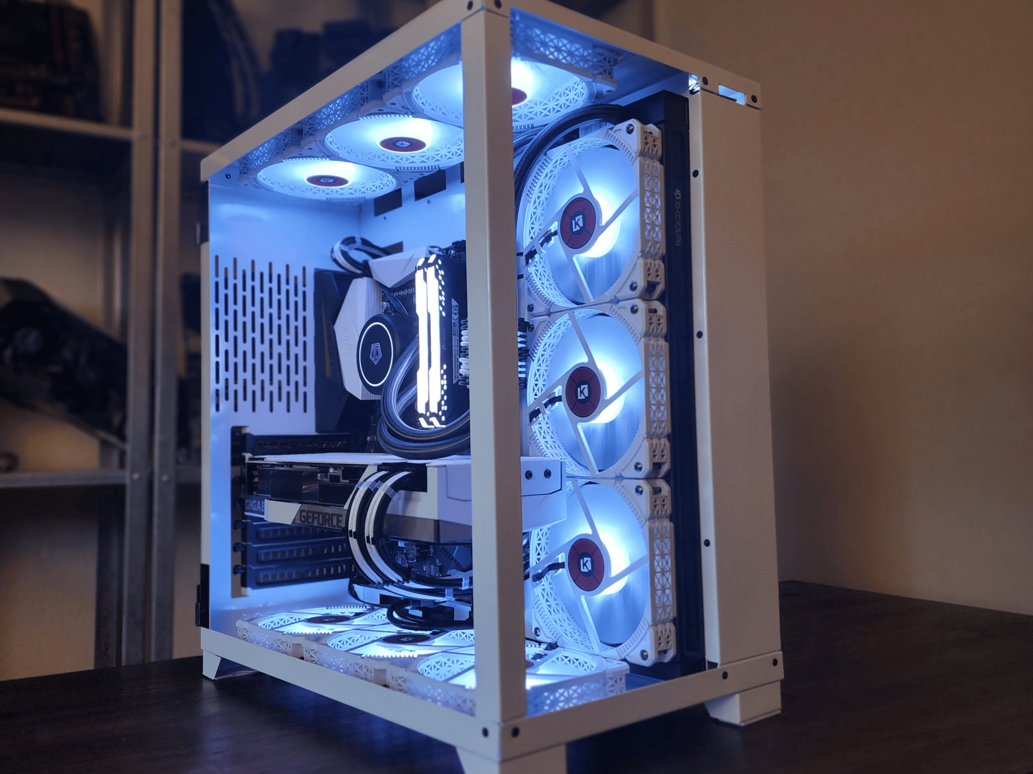 AMD Ryzen 9 5900X // Gigabyte Eagle GeForce RTX 3090 24GB // Corsair Vengeance RGB Pro 32GB 3200MHz