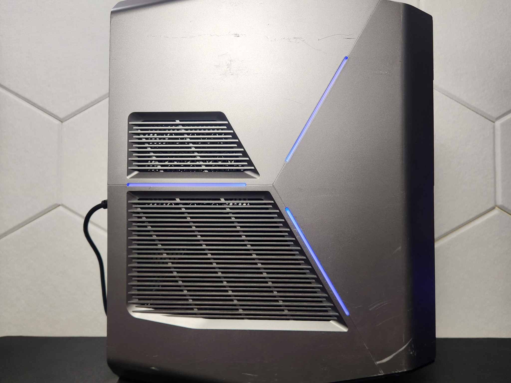 "ALIENWARE AURORA R6" GTX 1070 | Intel I7 7700 | 16GB DDR4 | 512GB SSD | Win 11 Home