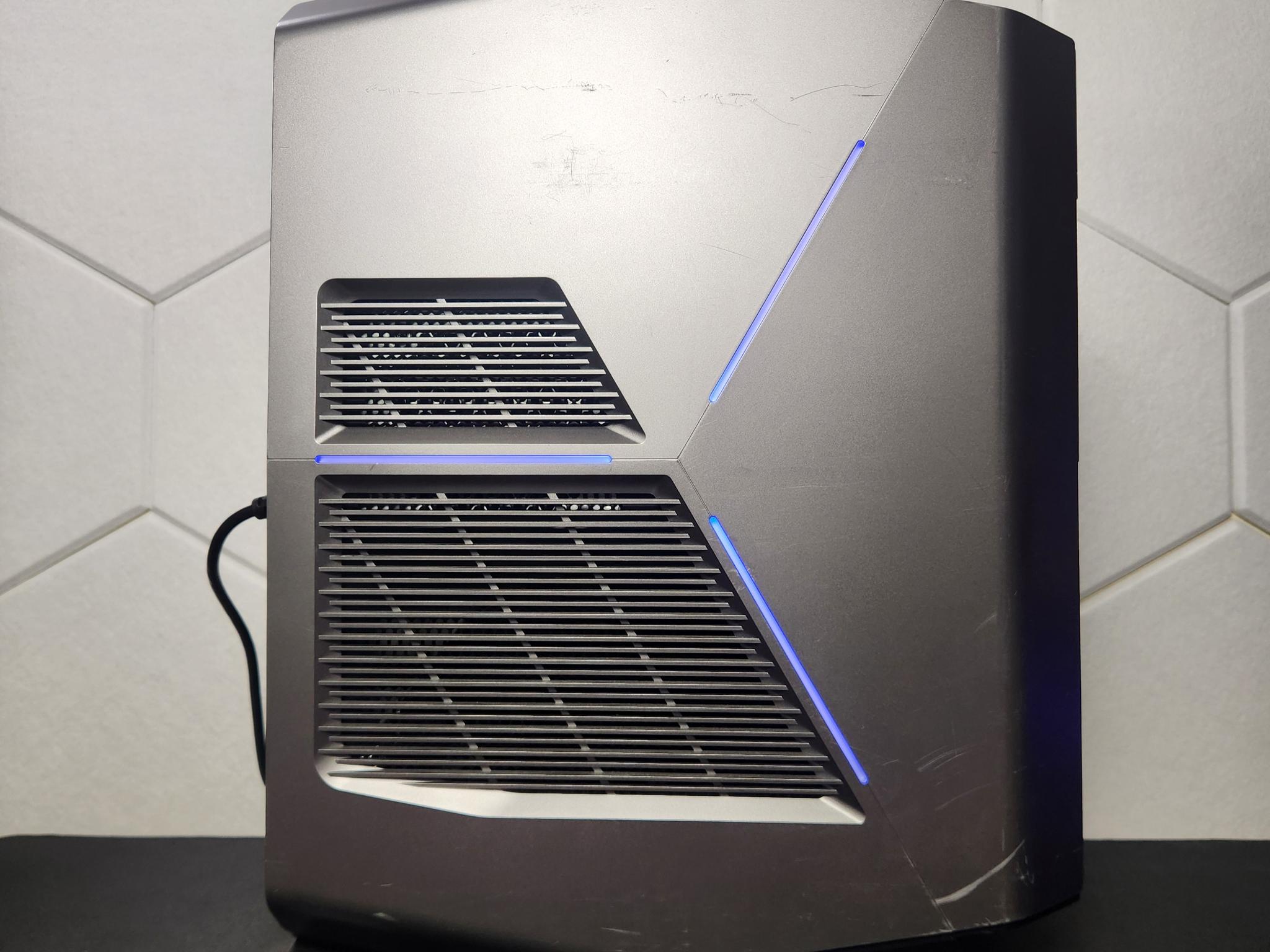 "ALIENWARE AURORA R6" GTX 1070 | Intel I7 7700 | 16GB DDR4 | 512GB SSD | Win 11 Home