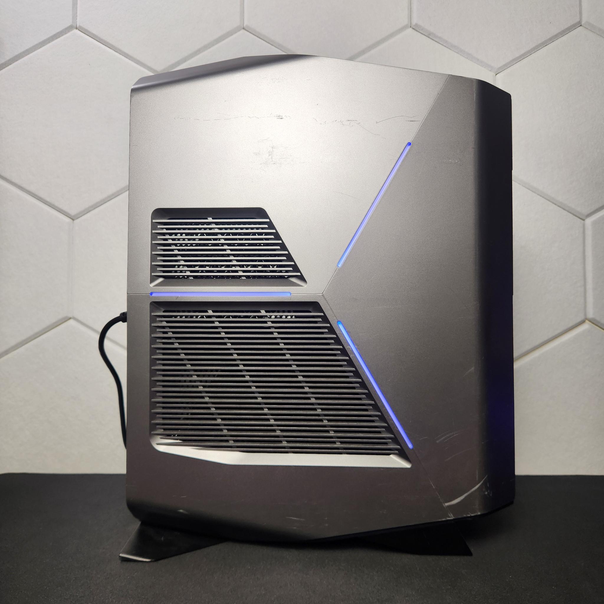 "ALIENWARE AURORA R6" GTX 1070 | Intel I7 7700 | 16GB DDR4 | 512GB SSD | Win 11 Home