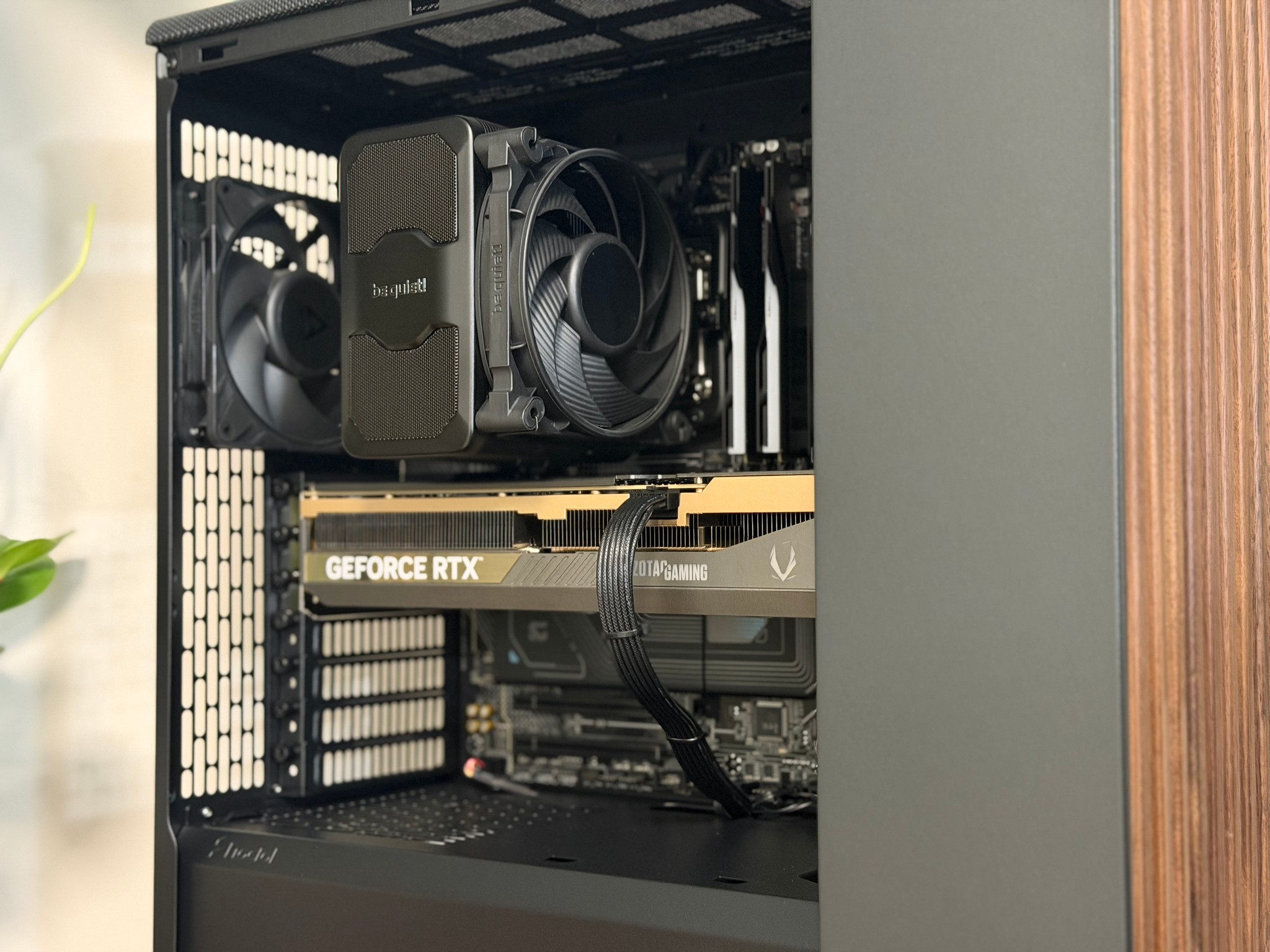 RTX 5080 Solid Core OC | Ryzen 7 9800X3D | 32GB DDR5 | B850 | 4TB SSD | 1000W Custom Gaming PC