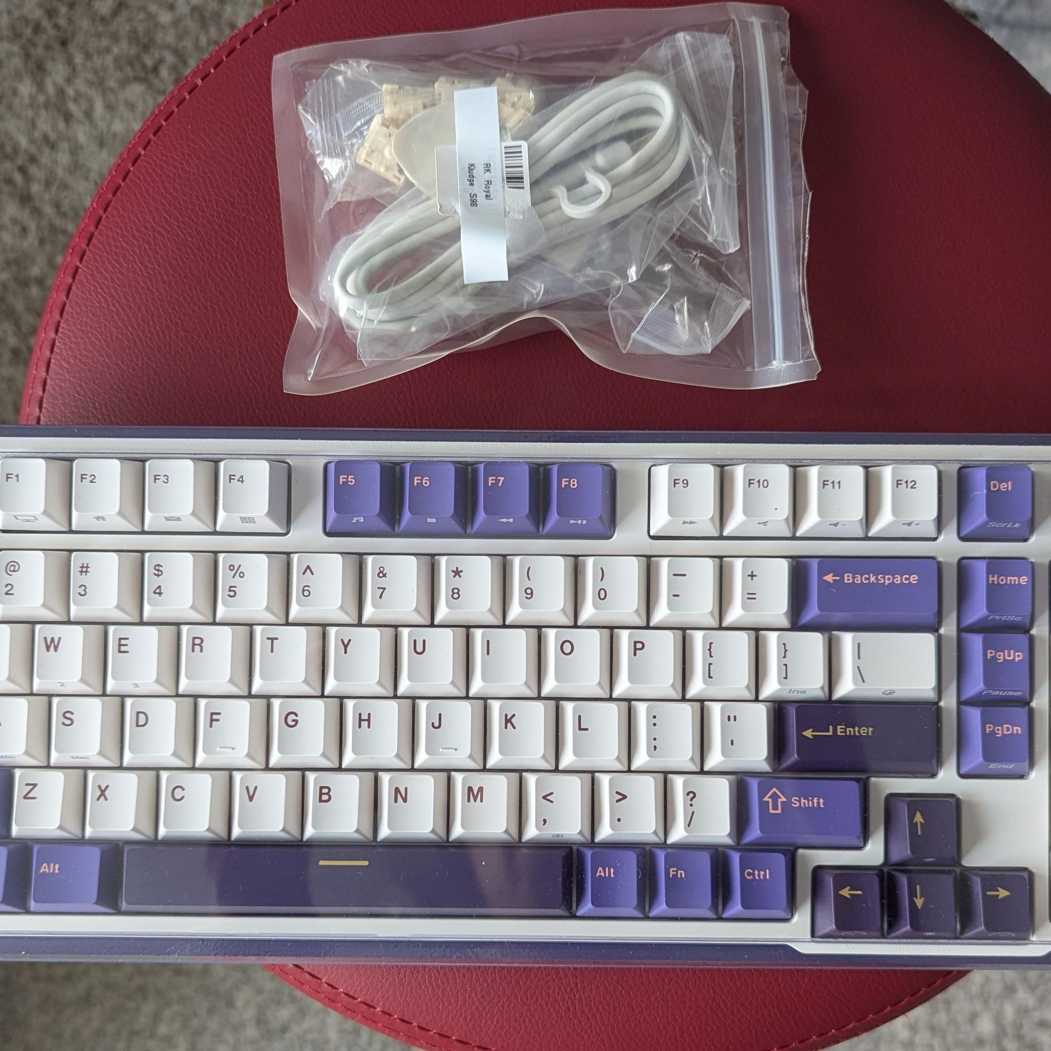 RK ROYAL KLUDGE S98 w/Smart Display & Knob, 96% Wireless Mechanical Keyboard