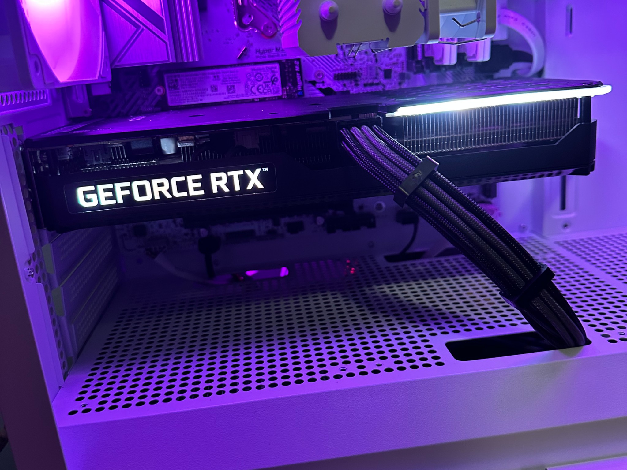 Ryzen 7 5700x|PNY 3060 TI|16g DDR4 Ram|Asrock B550 Pro White|512g M.2 NVME| 1 TB 3.5" HDD|Zalman P10