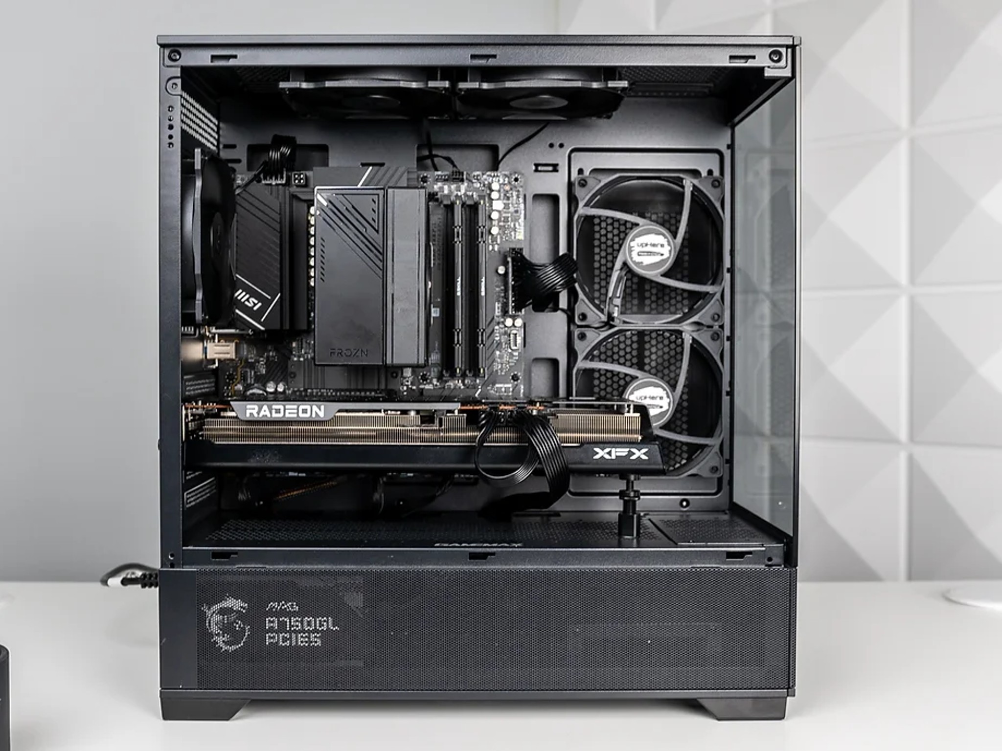 Ryzen 5 7600x XFX RX 7900 GRE Graphics Card