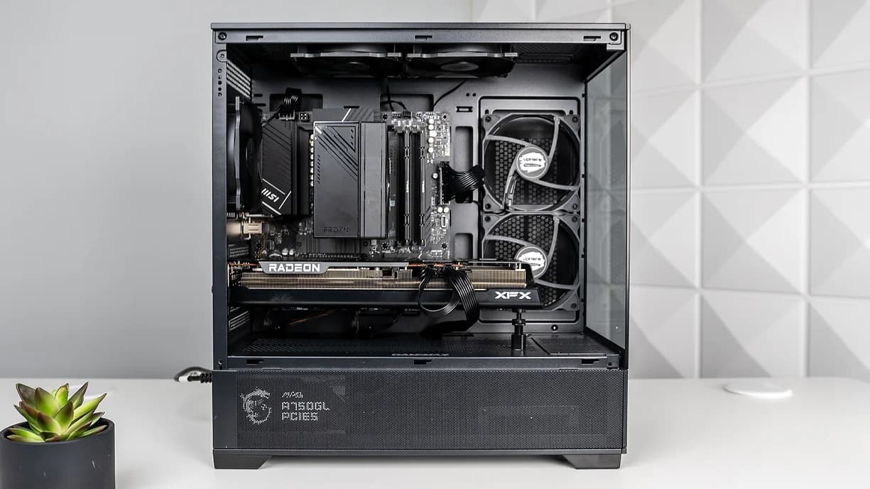 Ryzen 5 7600x XFX RX 7900 GRE Graphics Card