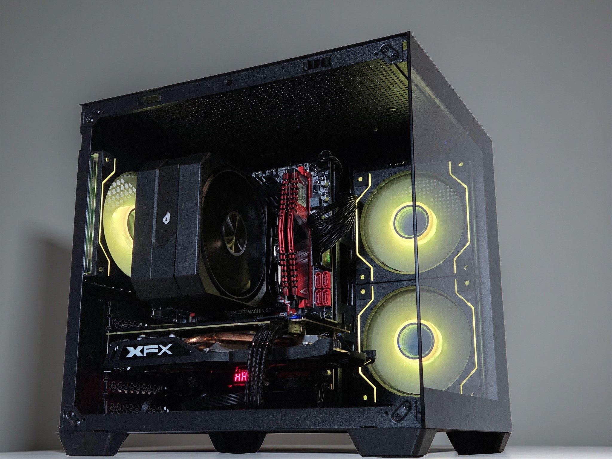 🎮🕹️👾🖥️Starter Gaming PC🕹️AMD RX 570 4GB🕹️Intel Xeon 2640 V3 8 core🕹️16GB DDR4 RAM🕹️500GB SSD