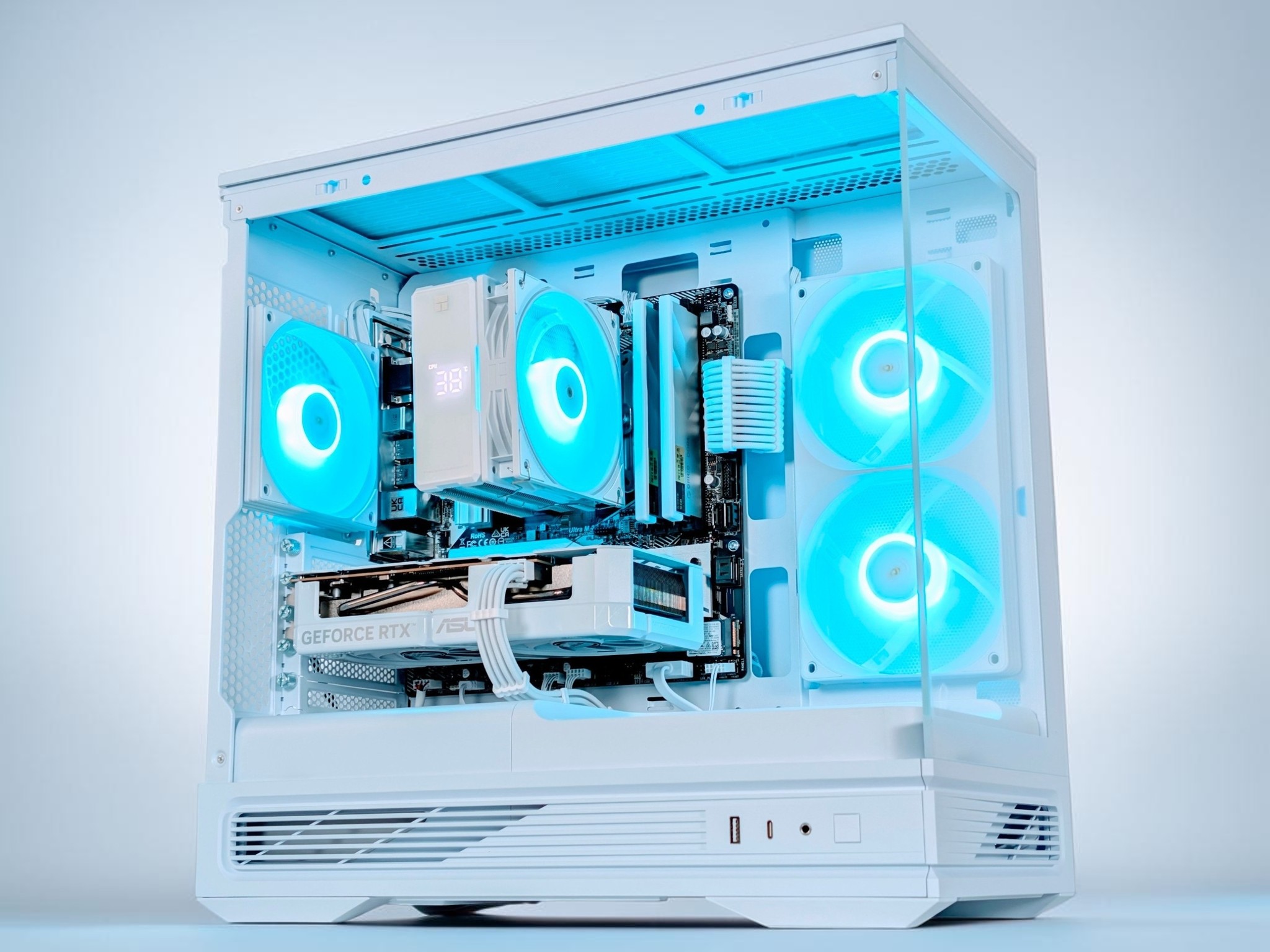 🤍🧊 Iceberg🧊Gaming PC❄️Nvidia RTX 5060 8GB❄️ AMD Ryzen 5 5500❄️16GB DDR4 RAM❄️1 TB