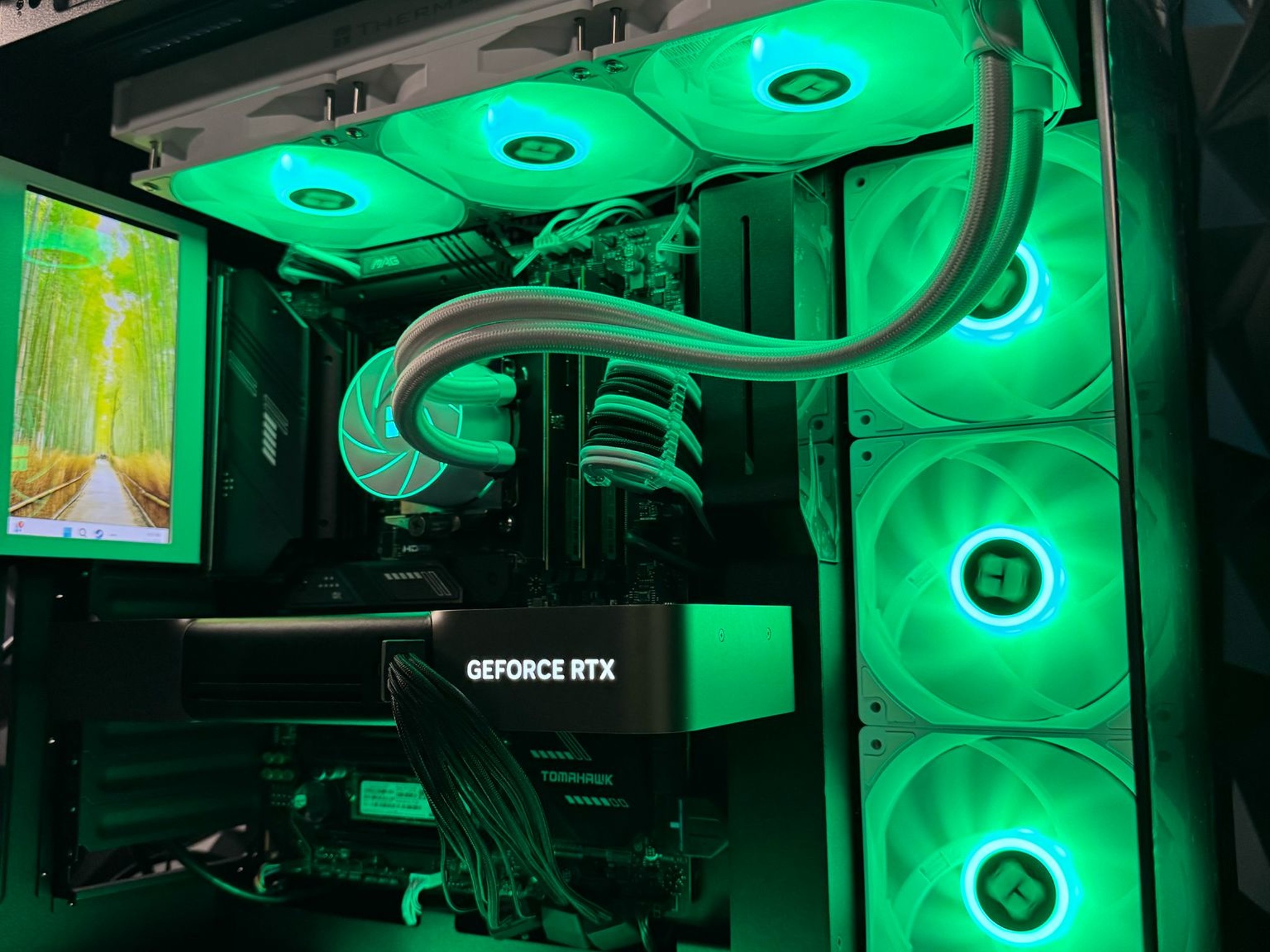 🔥 Dark Chungus  🖤🐰Ryzen 9 9900X | RTX 5080 | 64 GB DDR5 6000MHz| 4.5 TB NVME| 1000W PSU