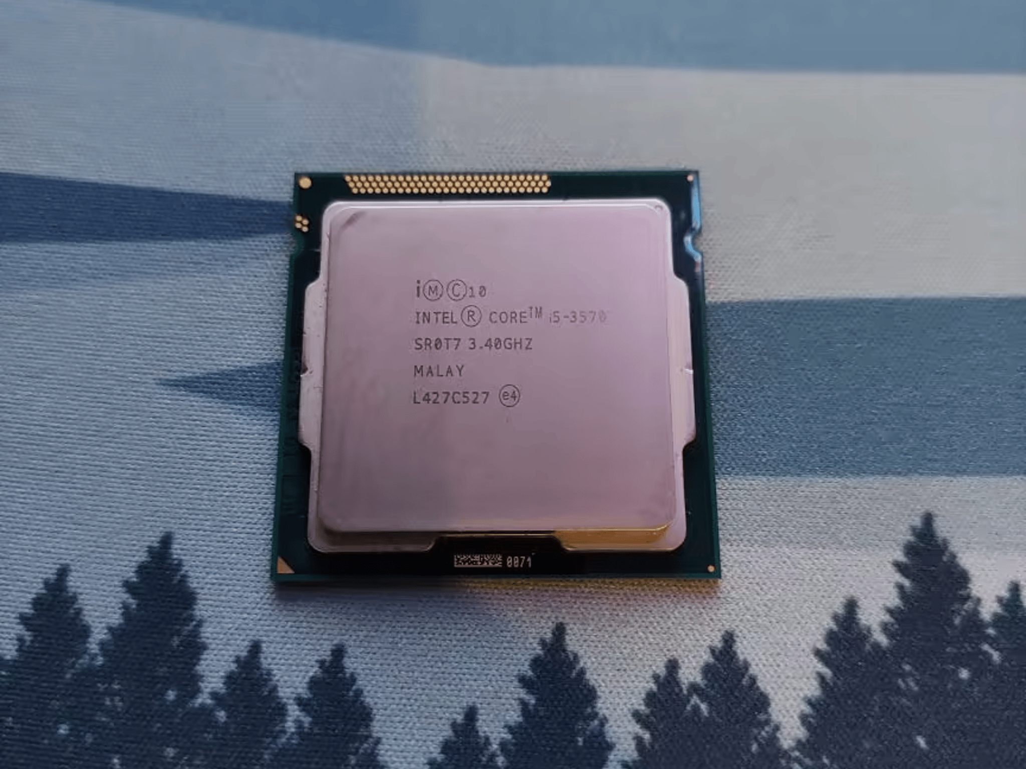 Intel Core i5-3570 3.4 GHz Quad-Core CPU