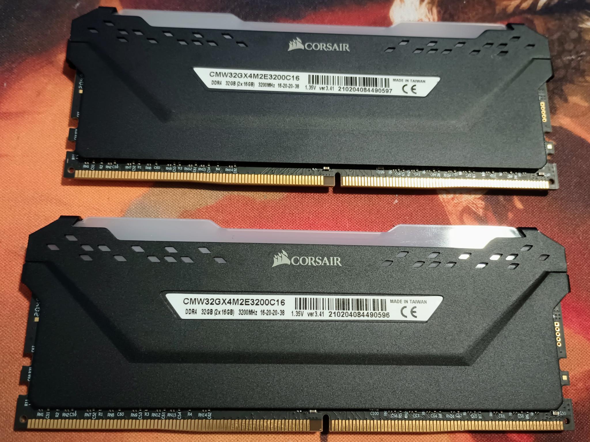 Corsair Vengeance RGB Pro 32gb(16x2) 3200 cl16 Black