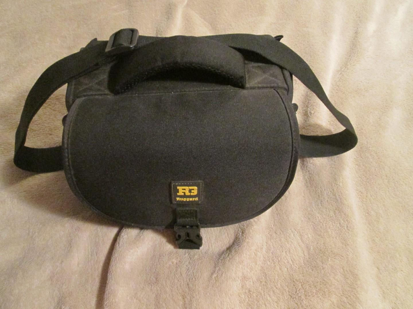 Nikon D3000 With Bag And Accessories