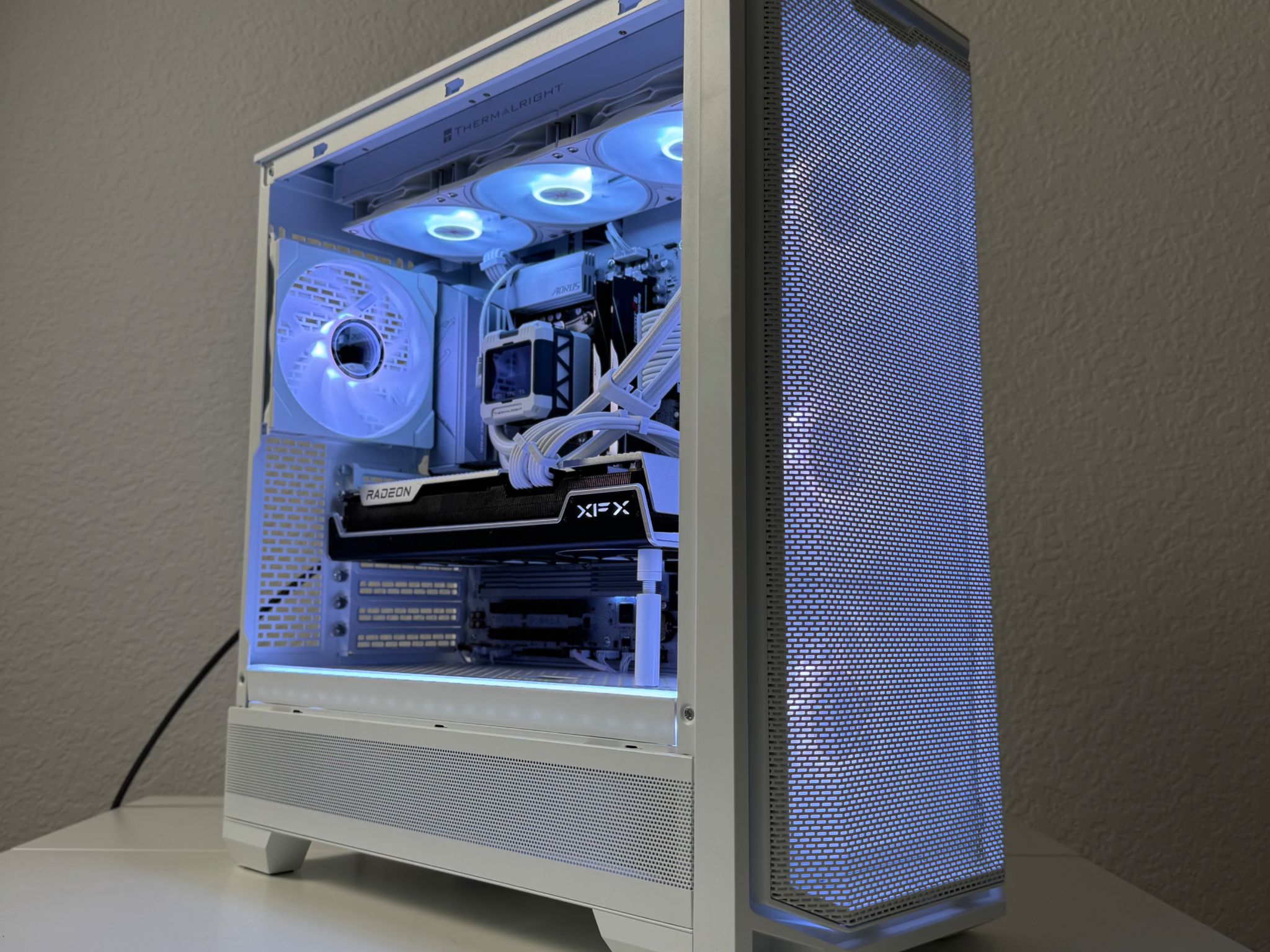 ❄️High-End 1440p/4K Gaming PC AMD Ryzen 7 7700X AMD Radeon RX 7800 XT 32GB DDR5-6000 1TB NVMe Win 11