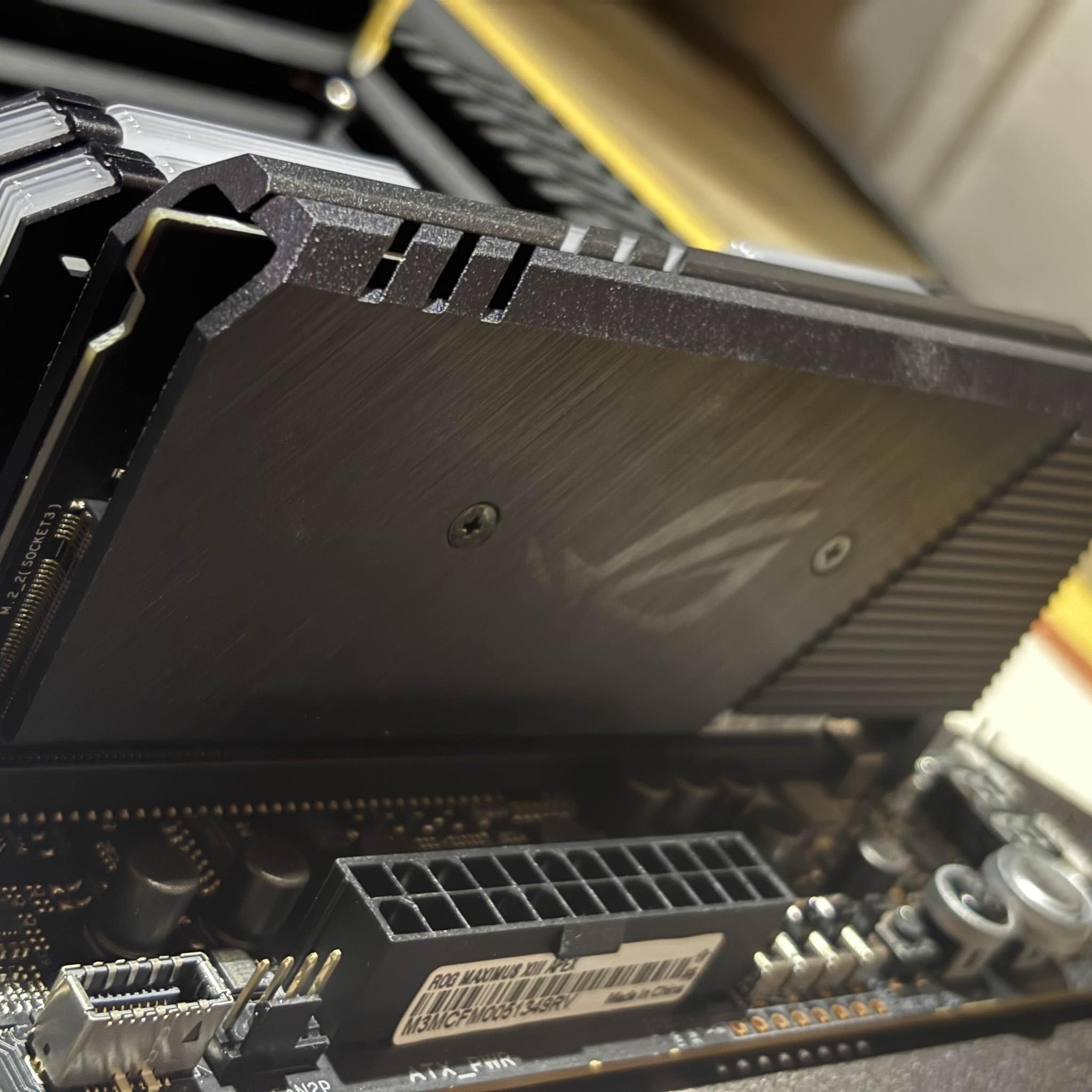 ROG Maximus XIII APEX + i9-11900K + 32GB Corsair DDR4 3200MHz + M.2 Expansion Card (NS)