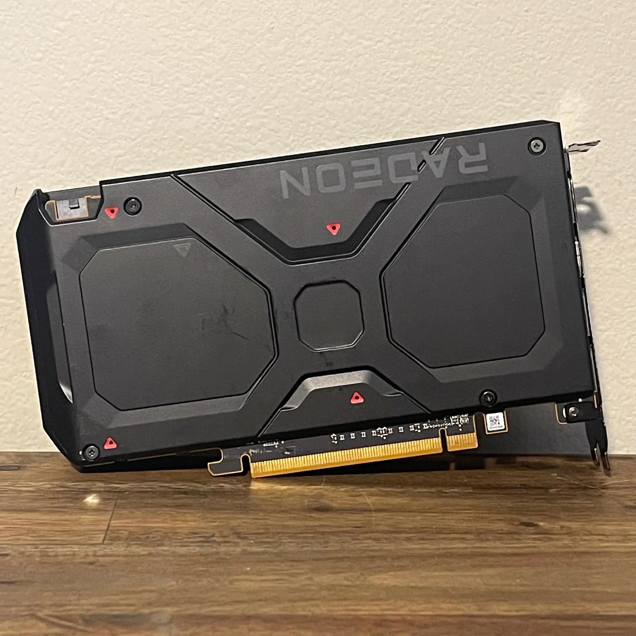 AMD Radeon RX 7600 8GB