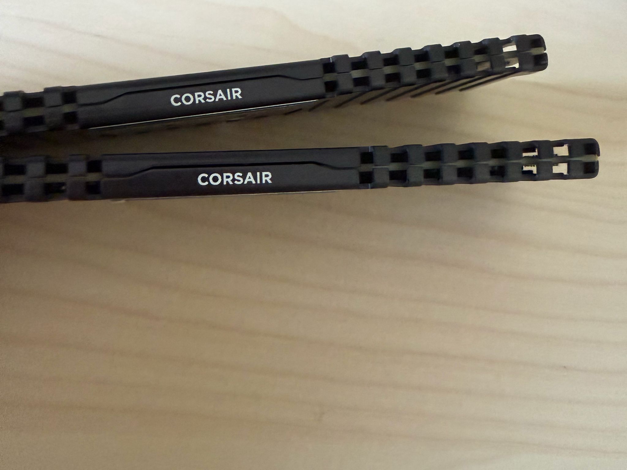 Corsair Vengeance DDR4 16GB (2x8GB) 2400mhz RAM