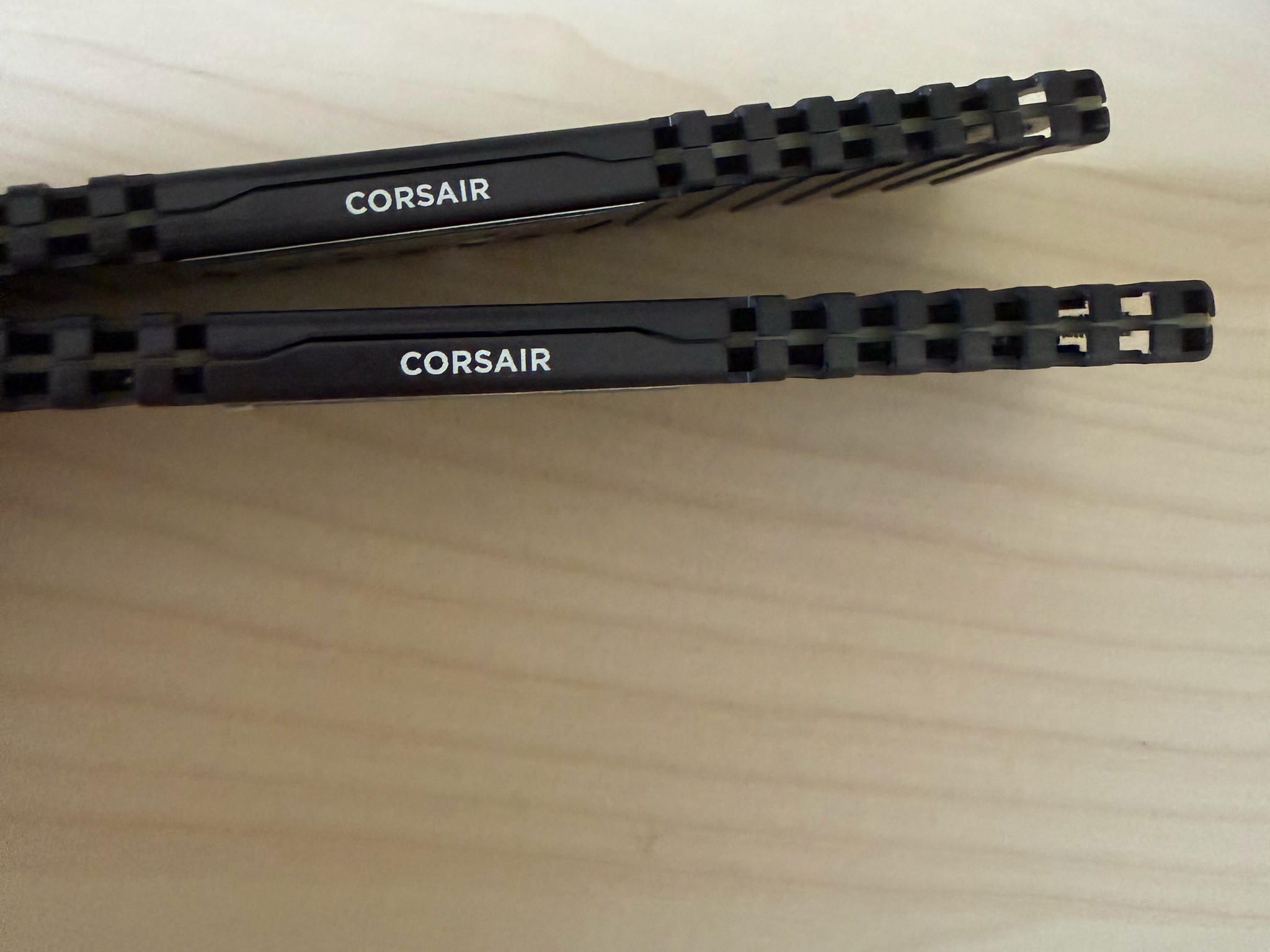 Corsair Vengeance DDR4 16GB (2x8GB) 2400mhz RAM
