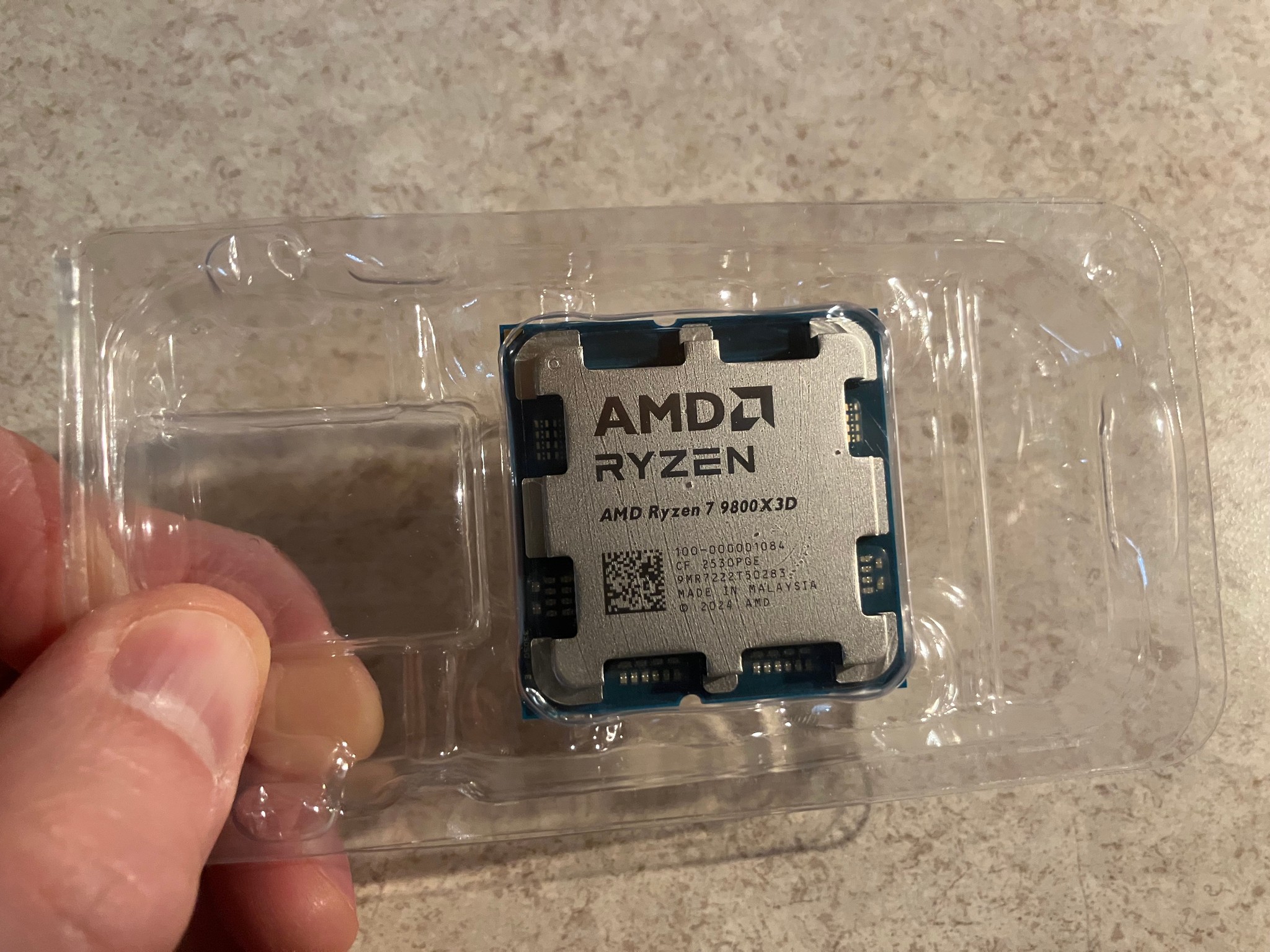 AMD Ryzen 7 9800X3D