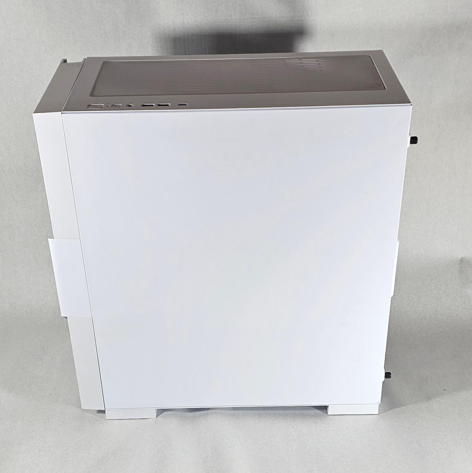 White CyberPower RGB PC Case w\ 4 RGB Fans