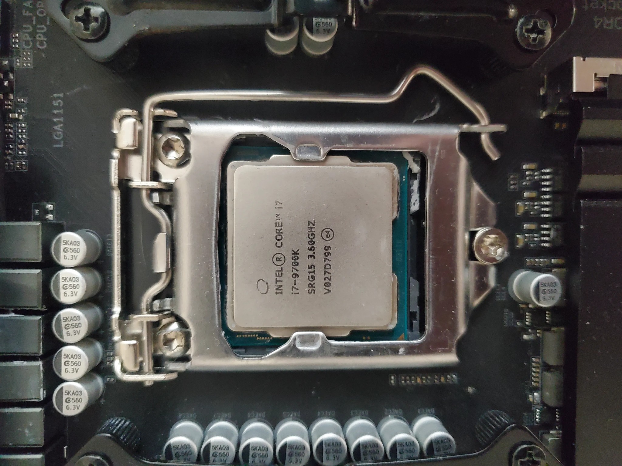 I7-9700k & z390 Aorus Elite