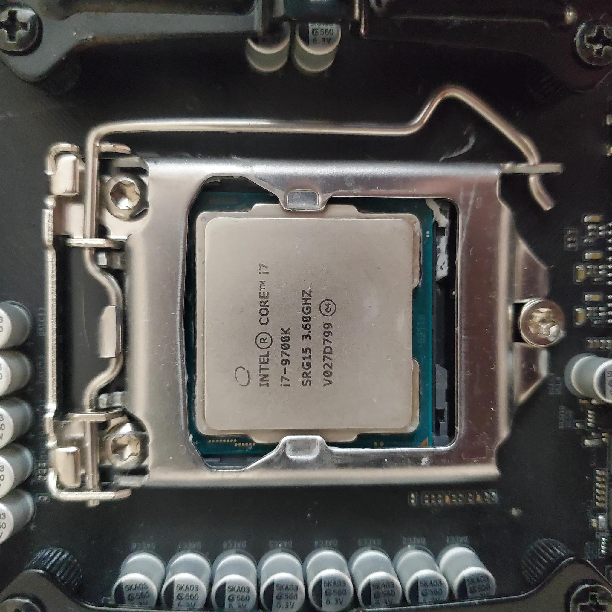 I7-9700k & z390 Aorus Elite