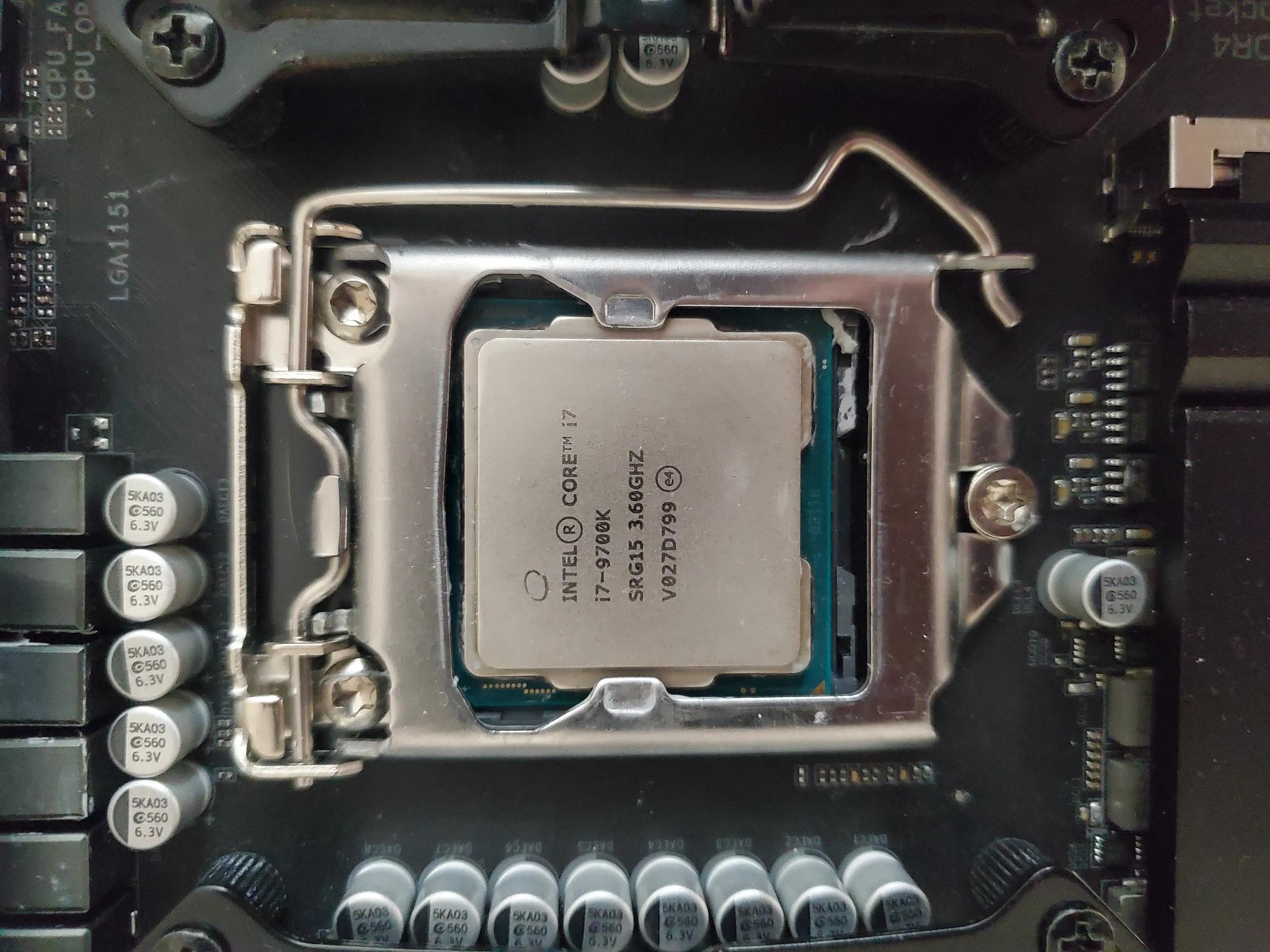 I7-9700k & z390 Aorus Elite