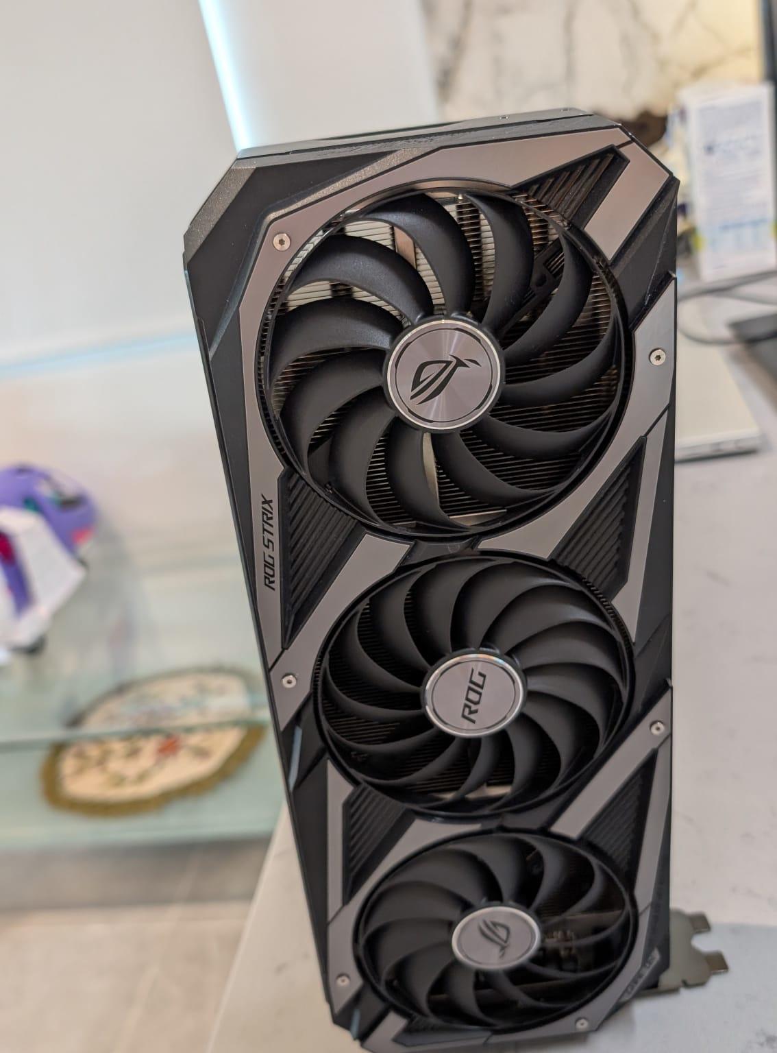 Clean and well-maintained - ASUS ROG Strix 3070 8GB