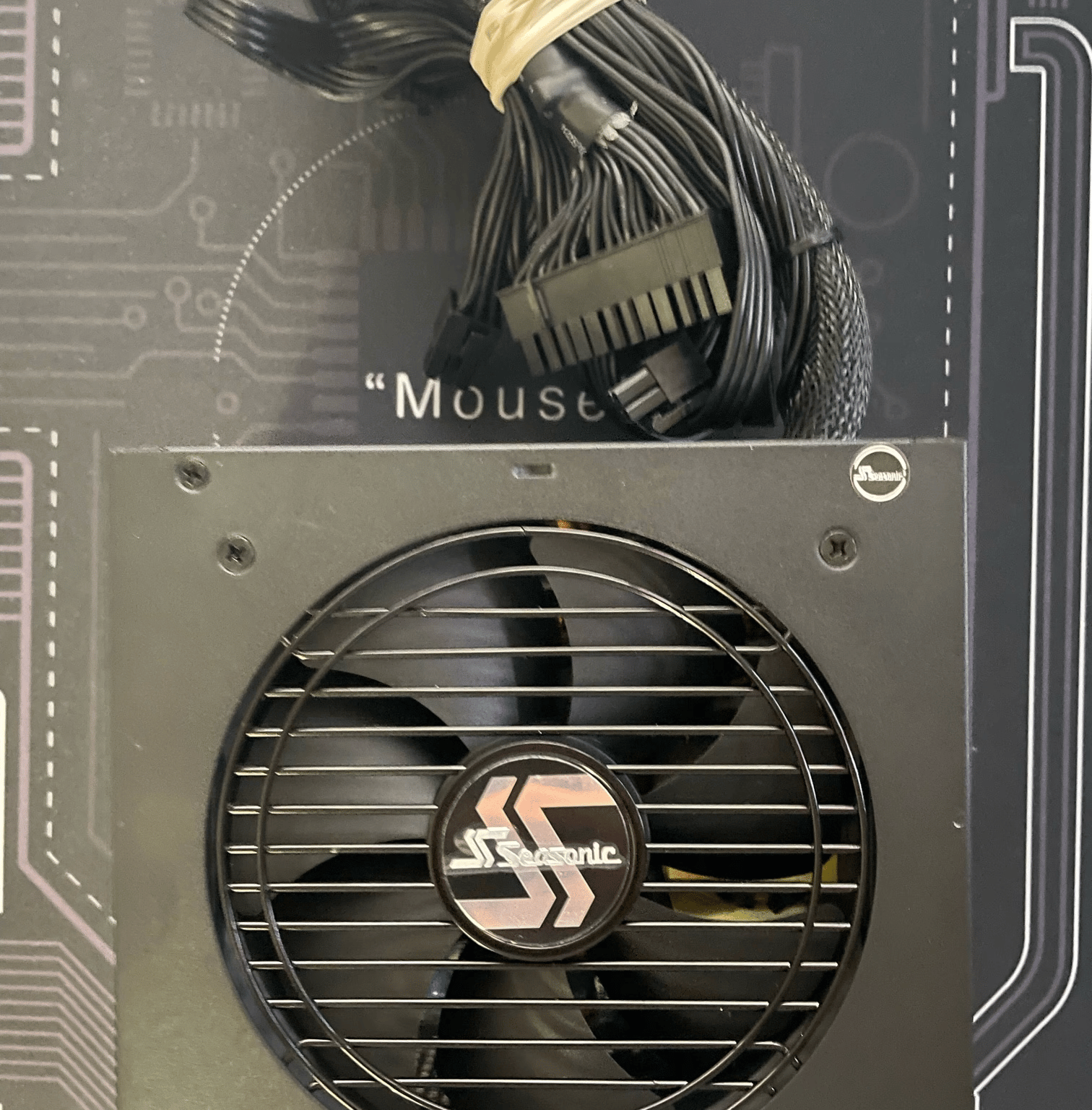 Seasonic FOCUS GM-650 80+ Gold Semi-Modular