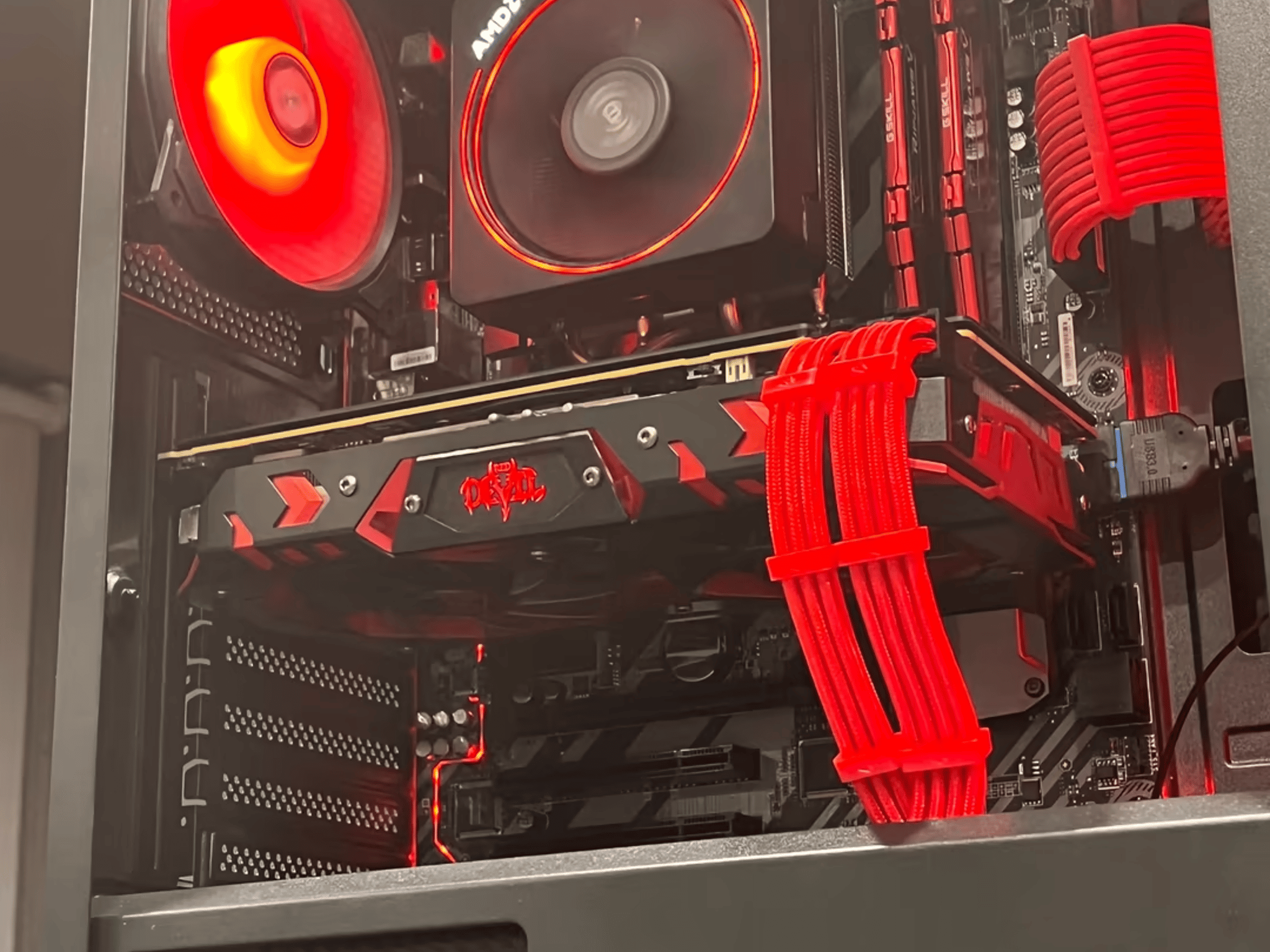 "Red Devil" Ryzen 5 1600X + RX 580 8GB Custom PC