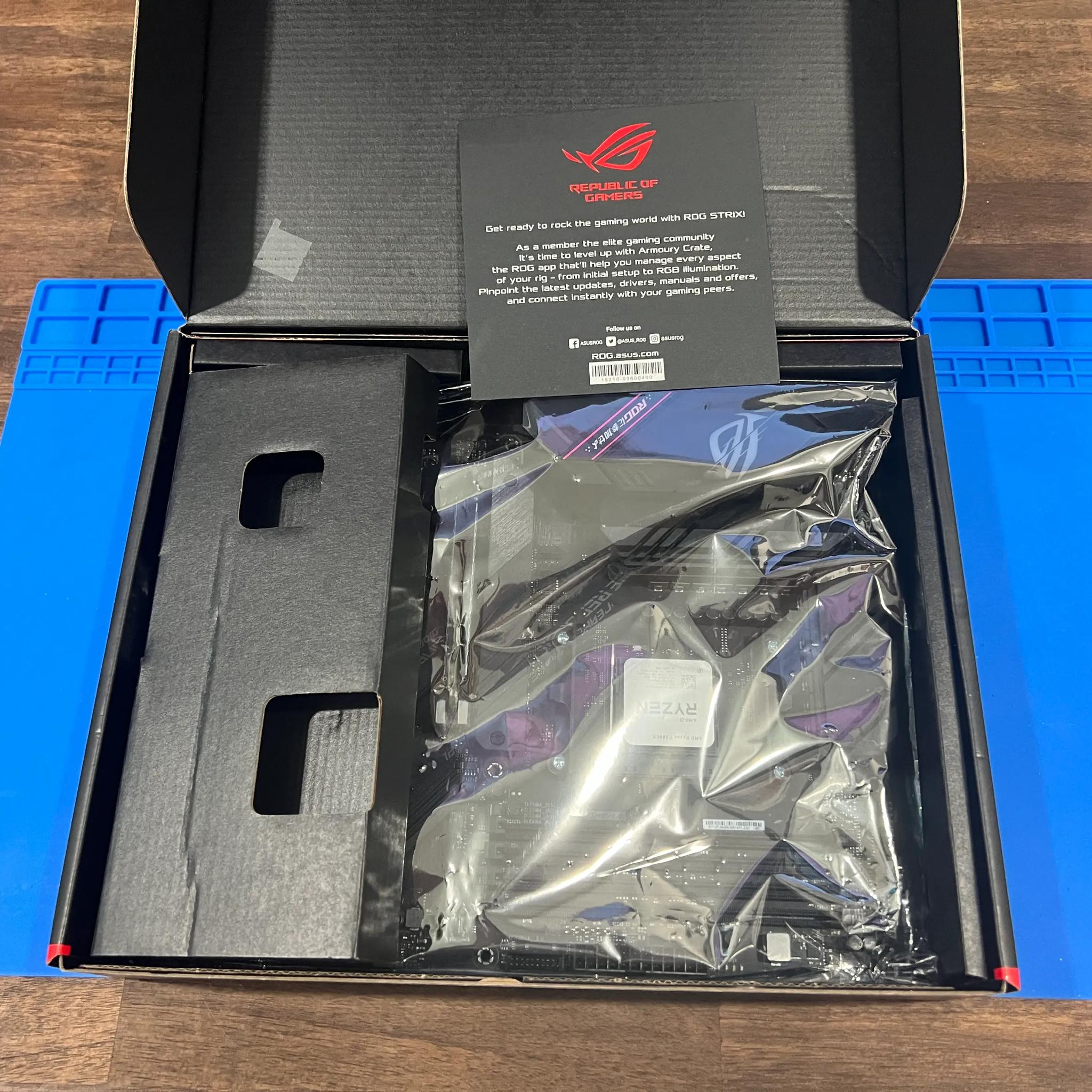 ASUS ROG STRIX B550-F GAMING (WI-FI) MOTHERBOARD WITH AMD RYZEN 7 5800X PROCESSOR