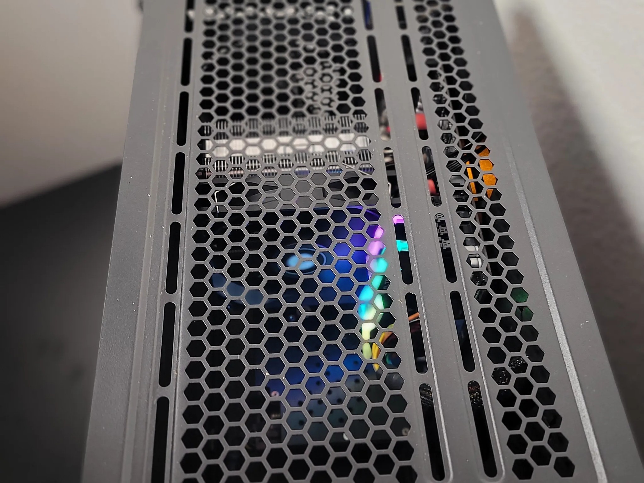 RX 570 // Ryzen 5 2600 // 16gb DDR4 // 512GB NVMe