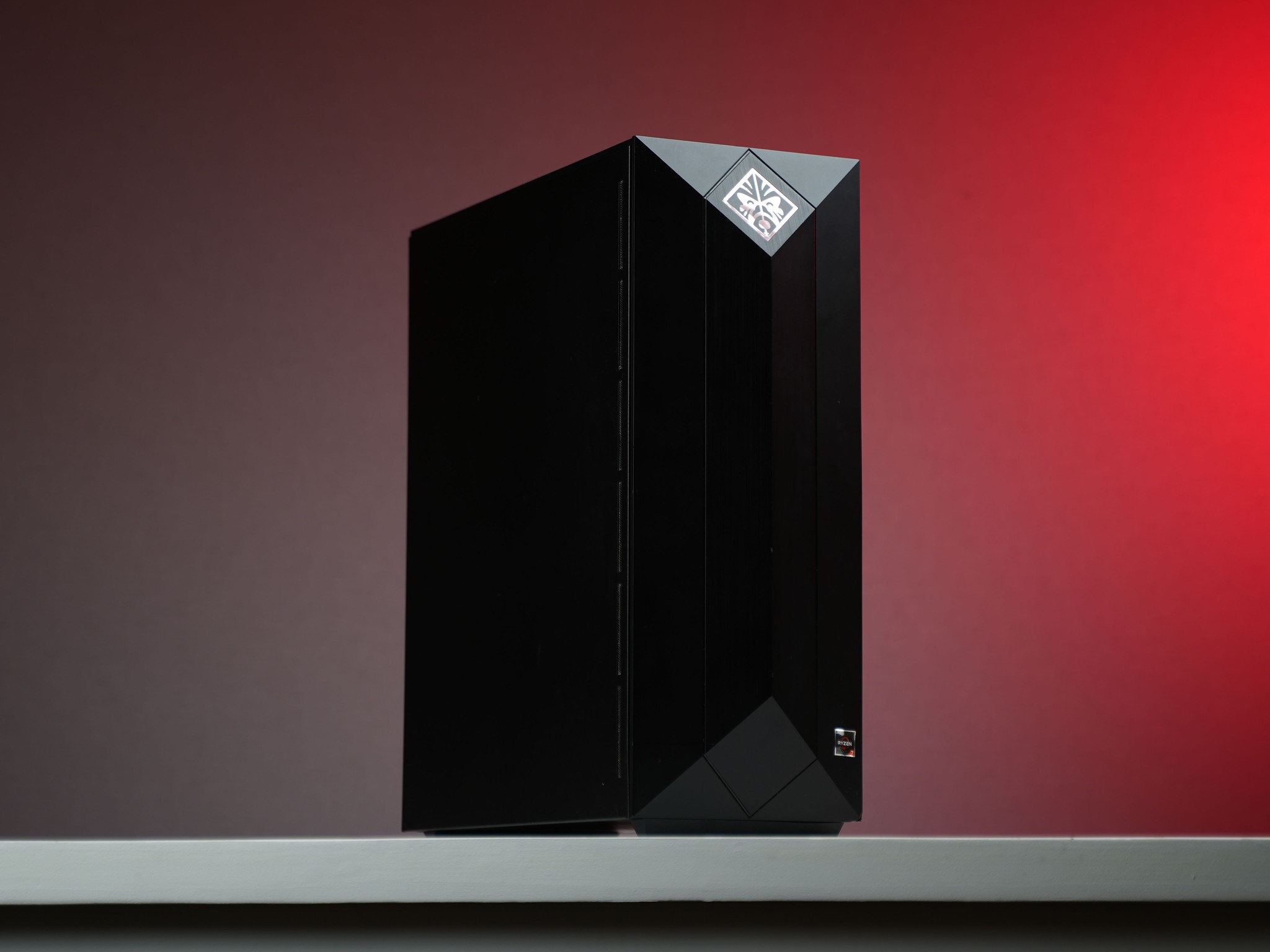 \ LF-00 / RTX 2060 Super Ryzen 7 3700X 16GB 1.3TB Windows 11 Gaming PC Powerhouse