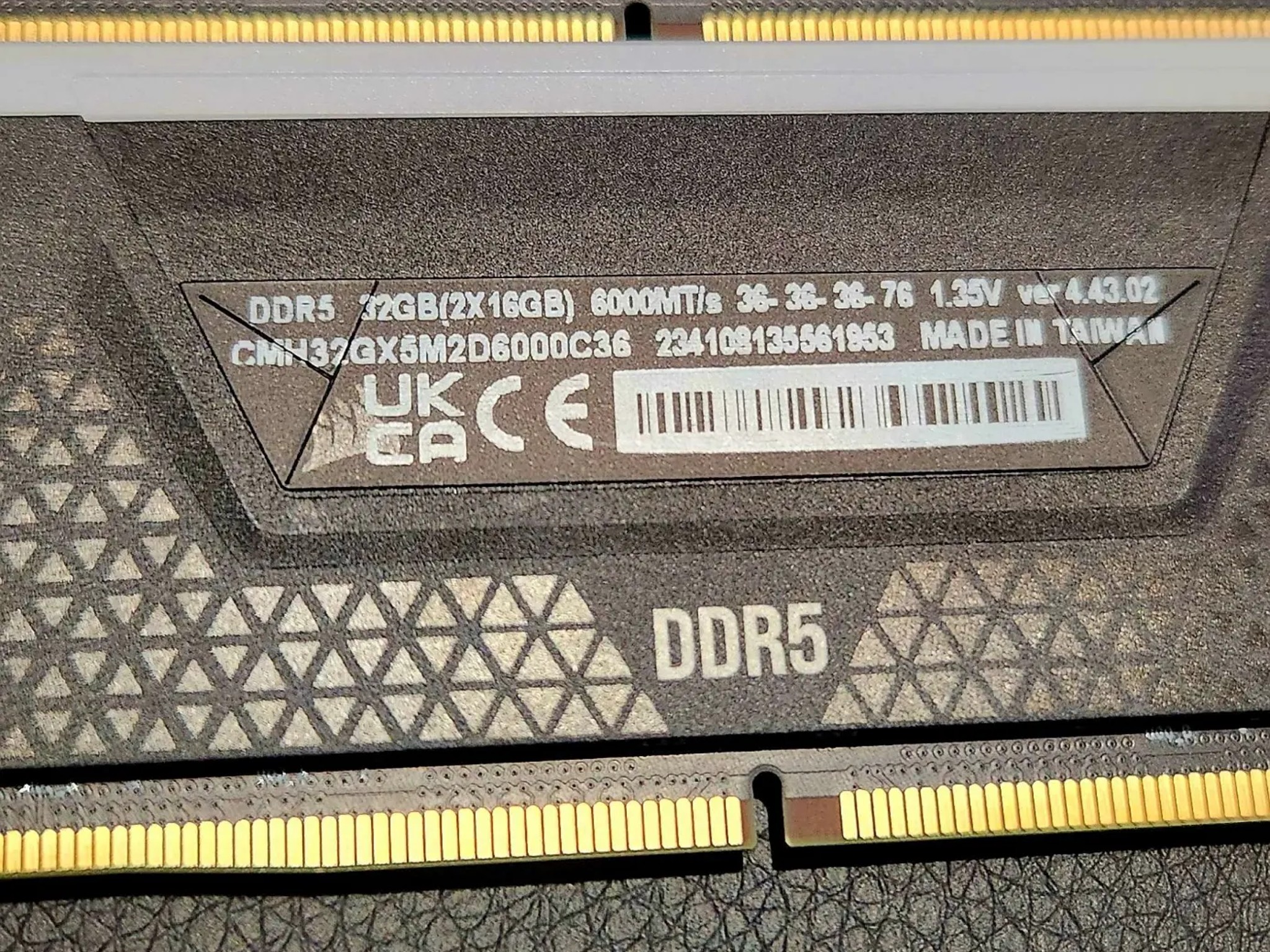 CORSAIR VENGEANCE RGB DDR5 RAM 32GB (2x16GB) 6000MHz CL 36-36-36-76 at 1.35V Intel XMP