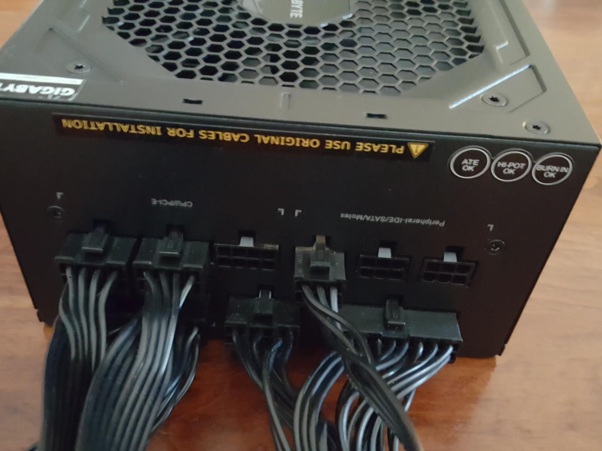 GIGABYTE UD850GM - INLCUDES CABLES | FOR PARTS | NOT WORKING