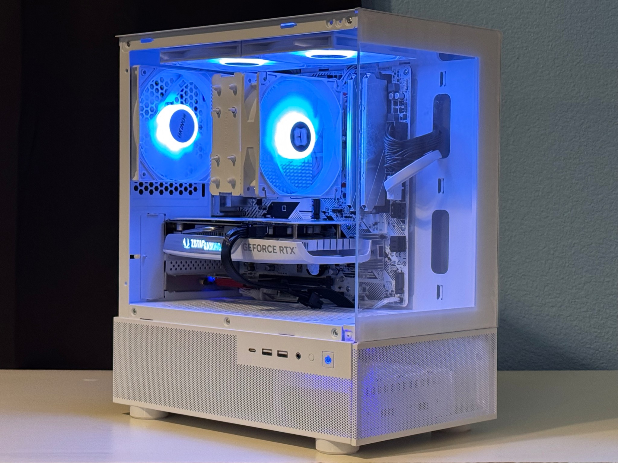 ⬜Whiteout⬜ Ryzen 5 5600 | RTX 4060 8GB White | 16GB Ram 3200mhz | 1TB nVME SSD | Win11 Pro + Wifi