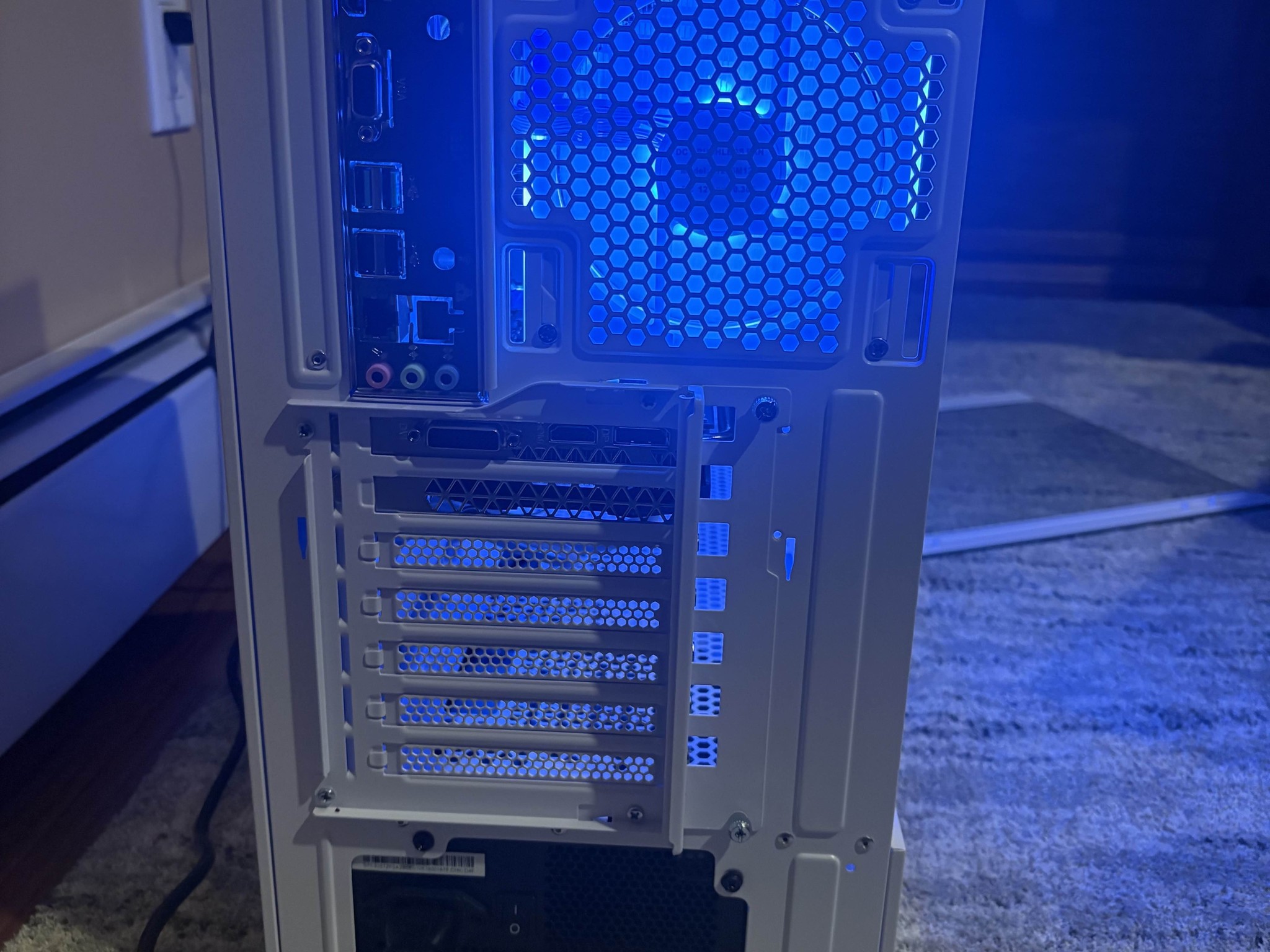 White Gaming PC – Ryzen 5 3600 + RTX 2060 Super – 16GB RAM, 1TB NVMe