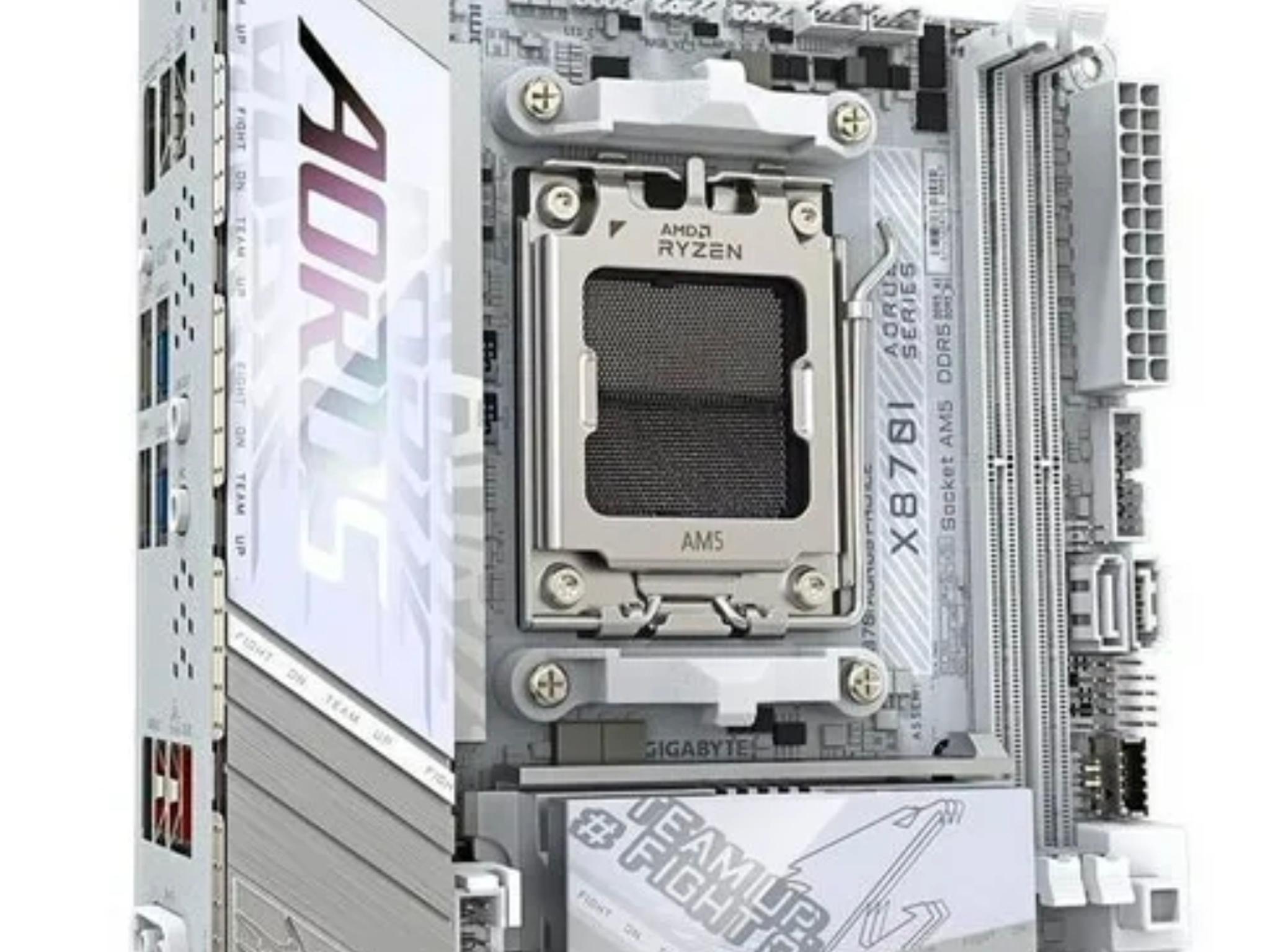 Gigabyte X870i Aorus Pro ICE + 7900X + 16Gb team elite RBG White