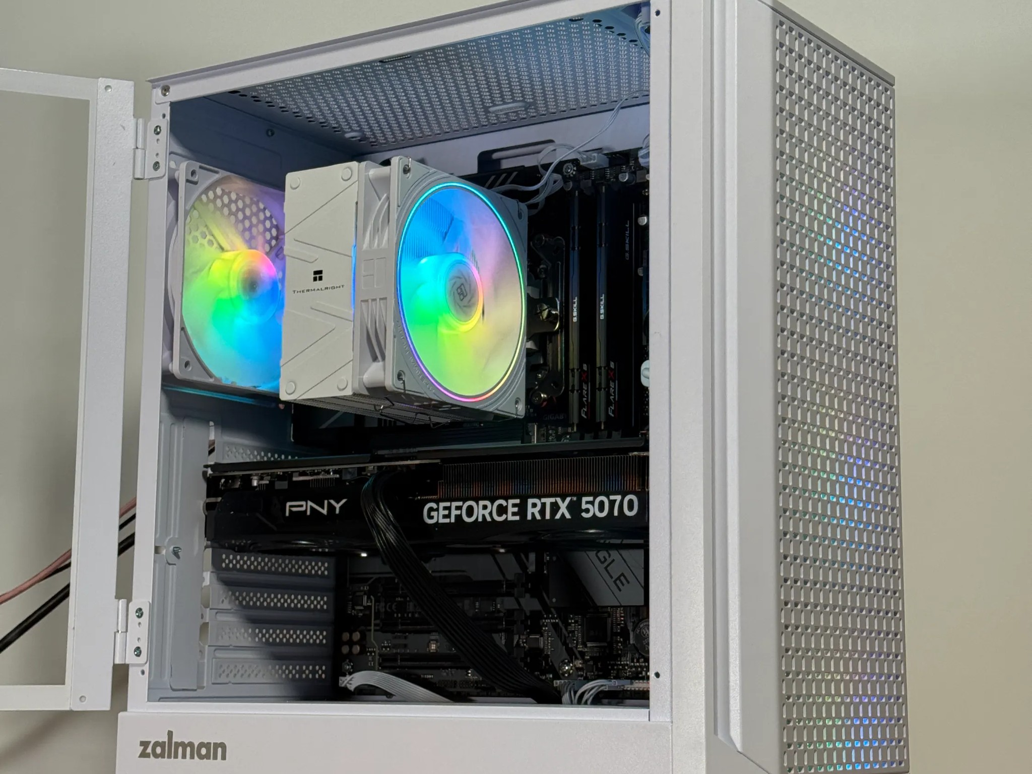 RTX 5070 Ryzen 5 9600x Gaming PC