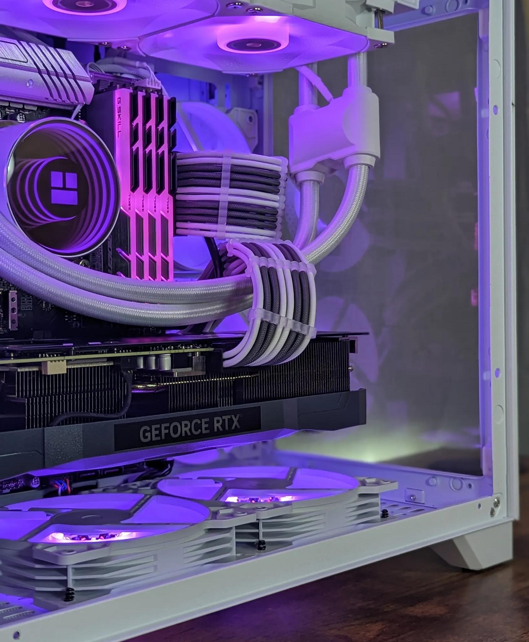 RTX 3070ti // i7 12700K // 32GB 3600Mhz RAM // 2TB NVMe SSD // WiFi
