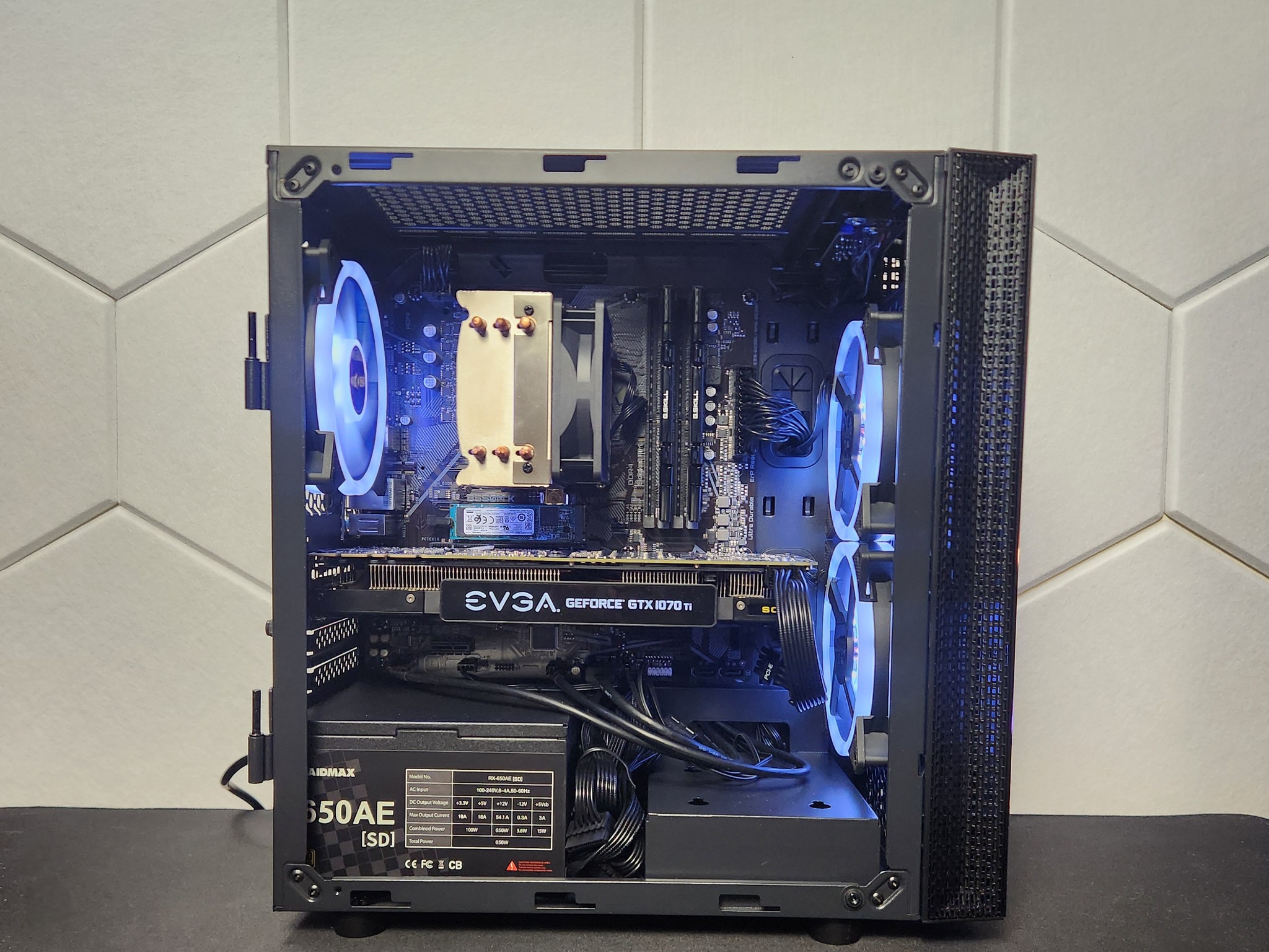 GTX 1070TI | Ryzen 5 3500X | 16GB DDR4 | 512GB SSD | Windows 11 | Jawa