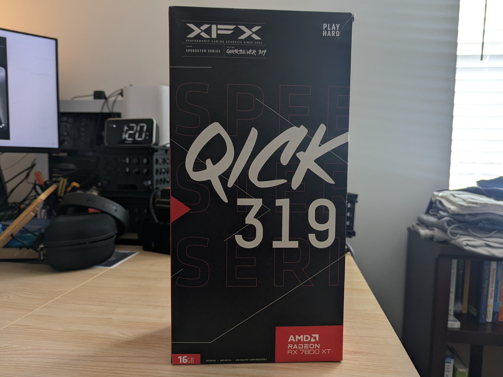7800 XT (XFX SPEEDSTER QICK319 Radeon RX 7800 XT)