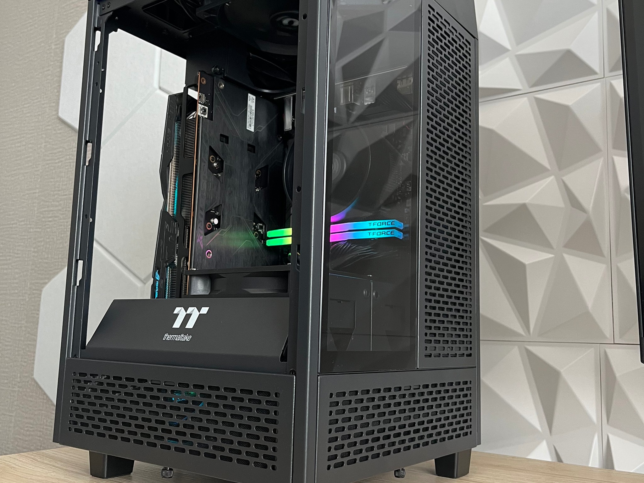 "KNIGHT" CUSTOM PC | RYZEN 5 3600 | RX 5700XT | RAM DDR4 16GB | WIN 11 PRO | PURE PERFORMANCE