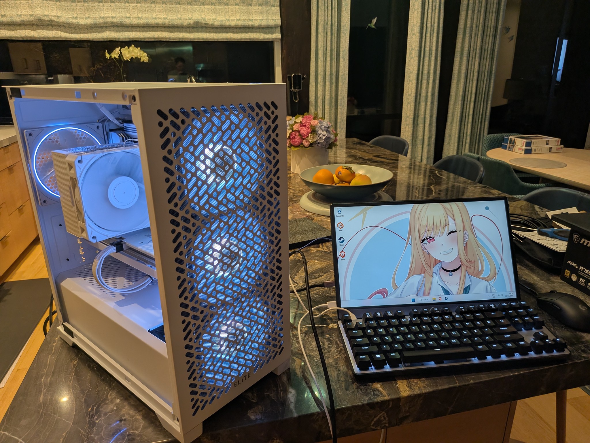 1440p Snow Box - RX 9060 XT 16 GB, Ryzen 5 7500F, 32 GB DDR5, 2 TB Gen 4 NVME, RGB