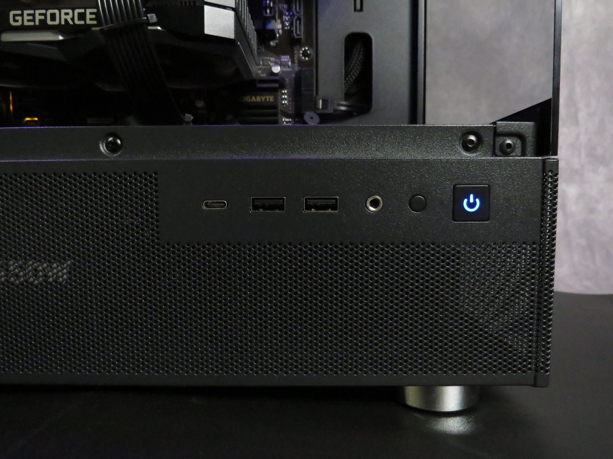 Mid-Range Gamer: Ryzen 5 5500 + MSI GTX 1660 Super + 16 GB DDR4 + 1 TB SSD
